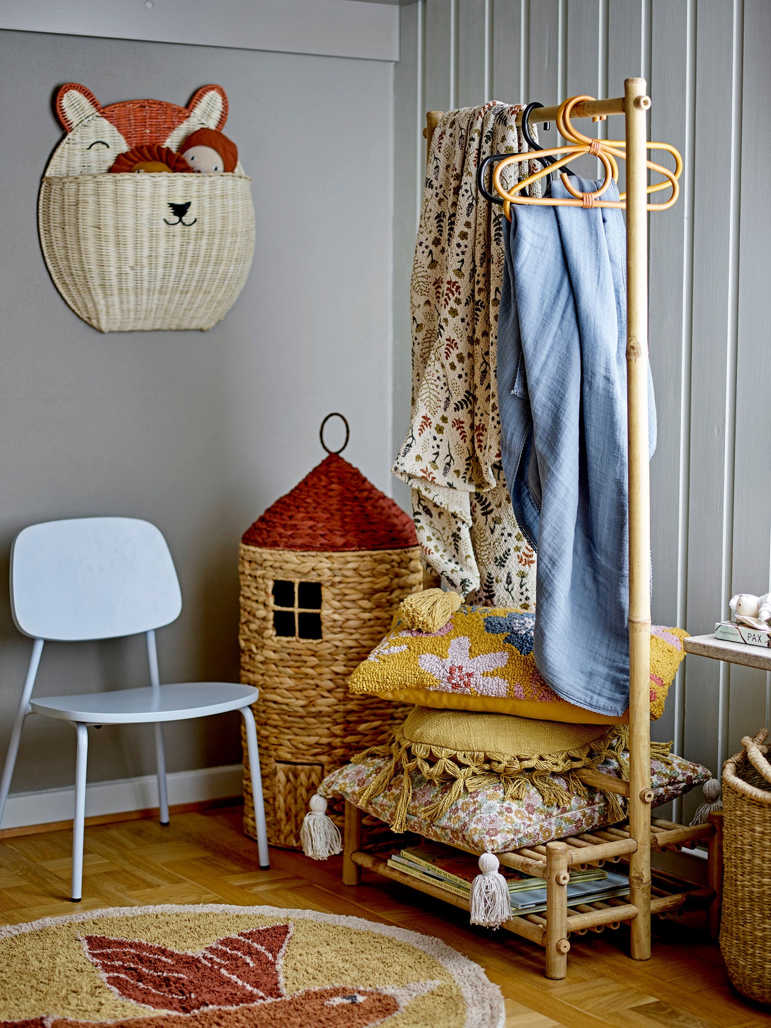 Elinna Kissen rund gelb mit Quasten aus Baumwolle