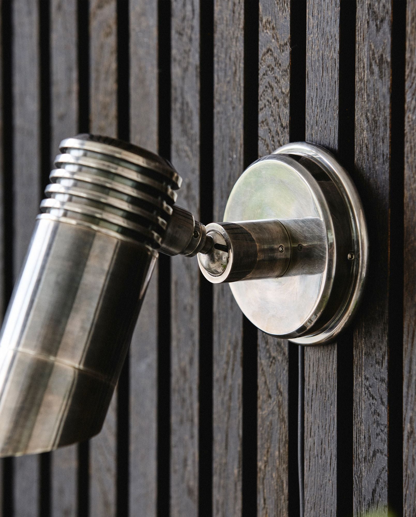 Bragi Außenwandleuchte Chrom Verstellbarer Leuchtenkopf Robuste Eleganz