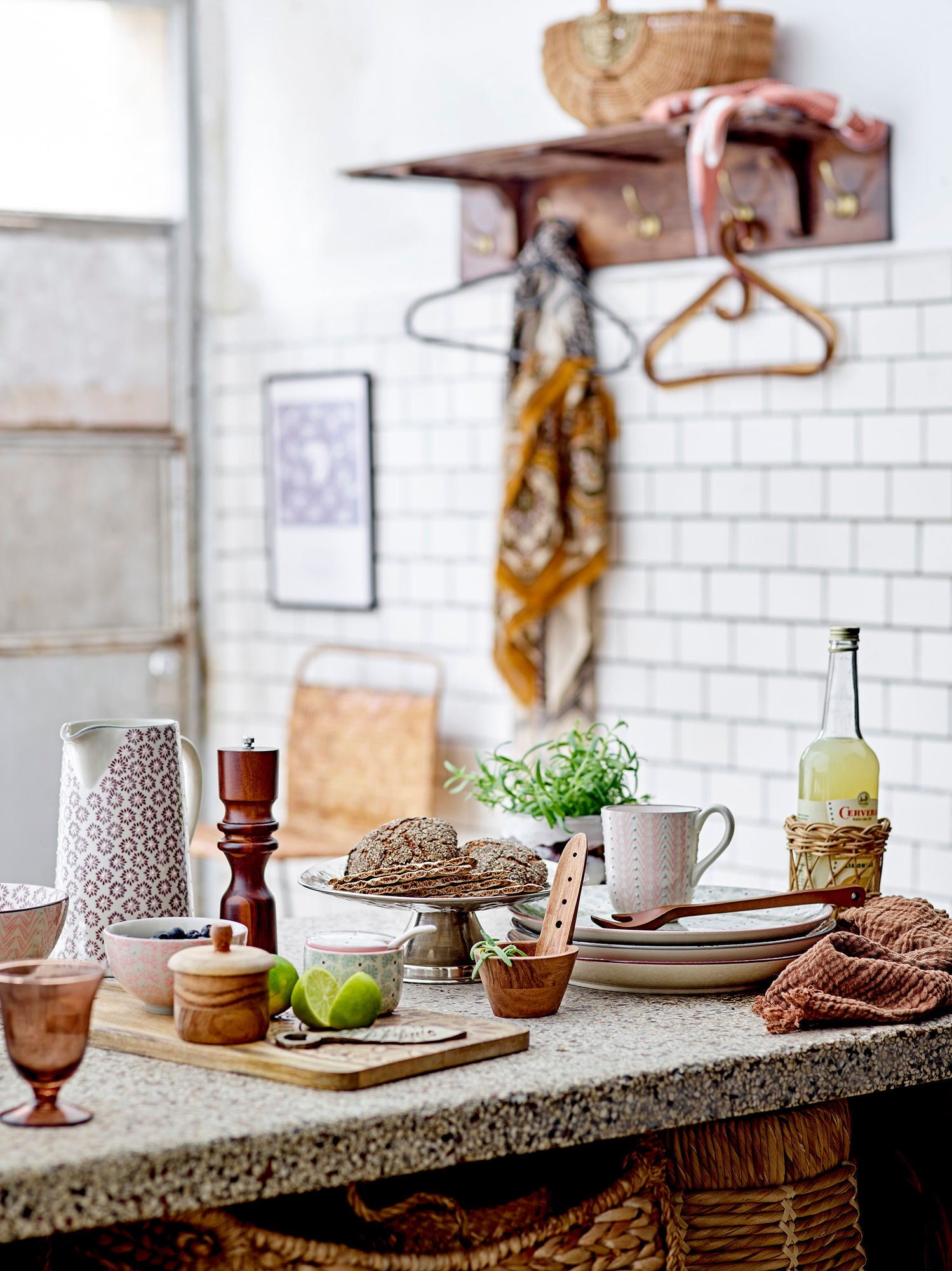 Maya Violett Steingut Krug mit Samtglänzender Glasur Als Wohnzimmer Mittelpunkt