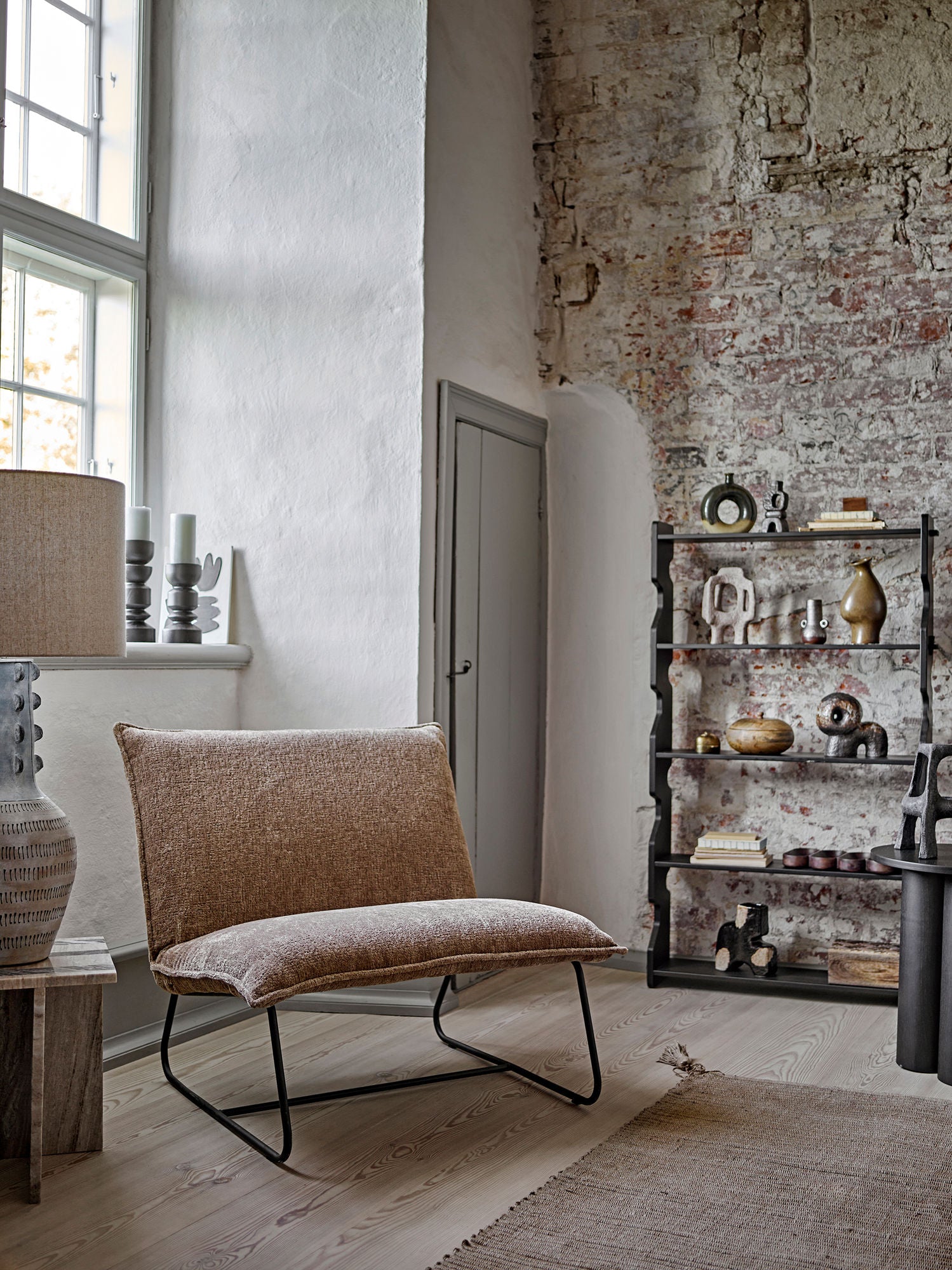 Cape Loungesessel Braun Recyceltem Bouclé Stoff Gemütliche Wohnzimmer Ecke