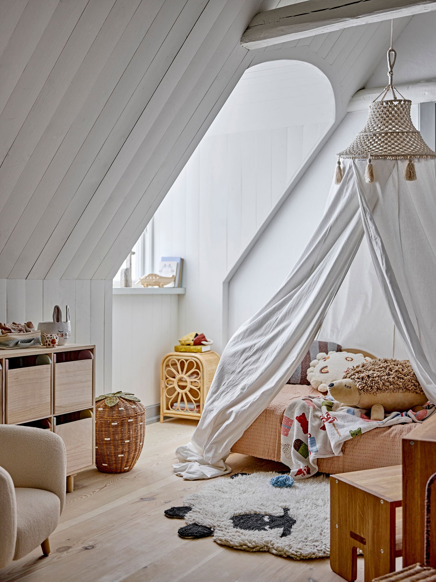 Hugh Baldachin Weiß – gemütliche Kinderzimmer-Deko