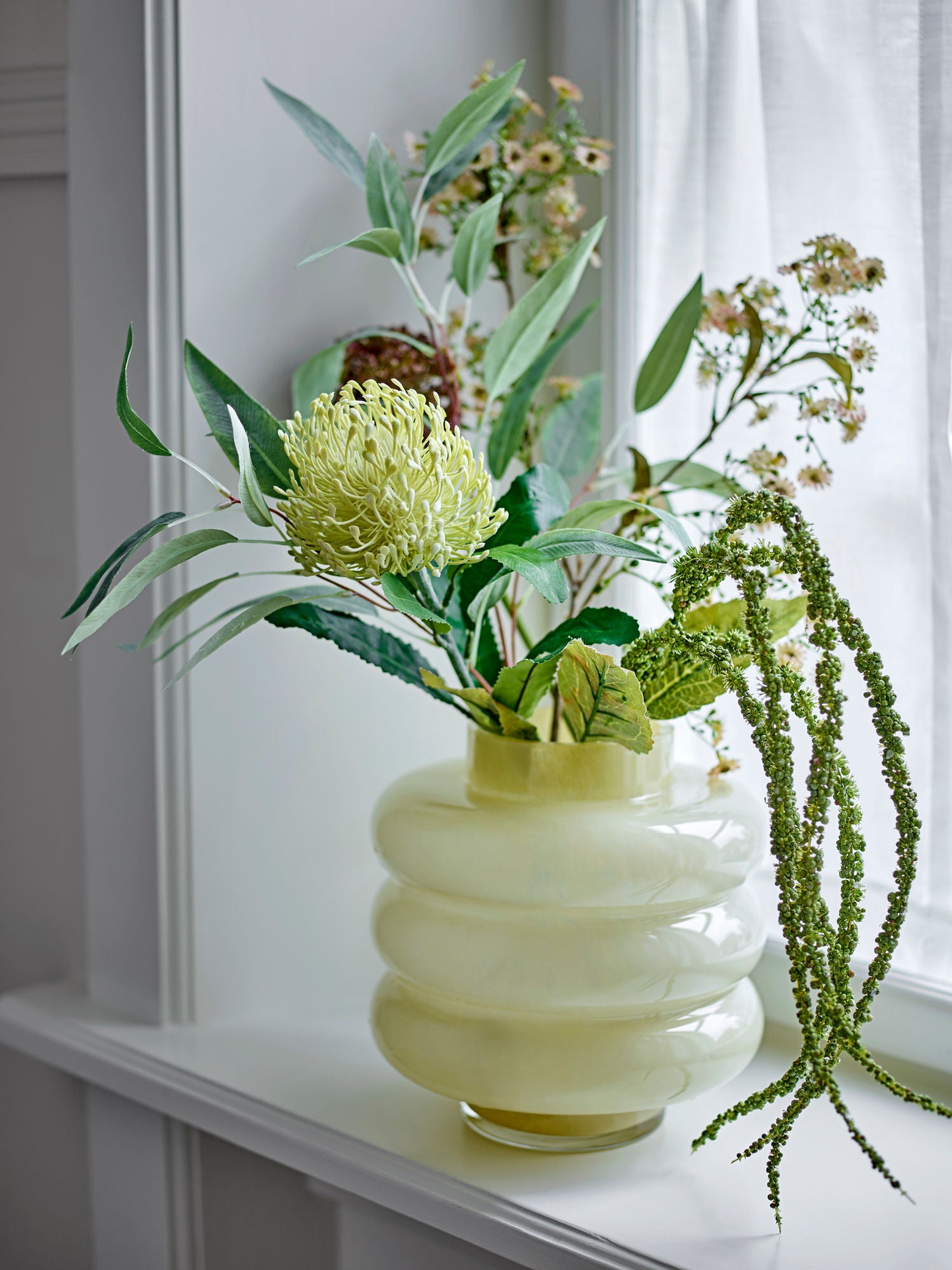 Sahara Vase – Weiches Design aus gefärbtem Glas