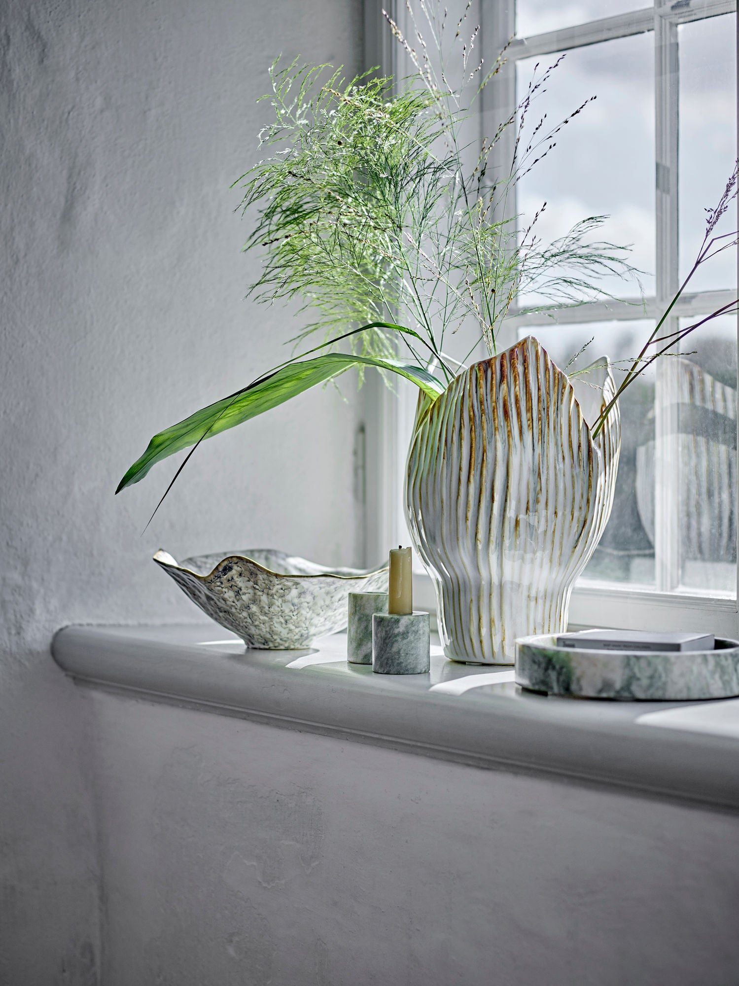 Ivette Tablett, Grün, Marmor