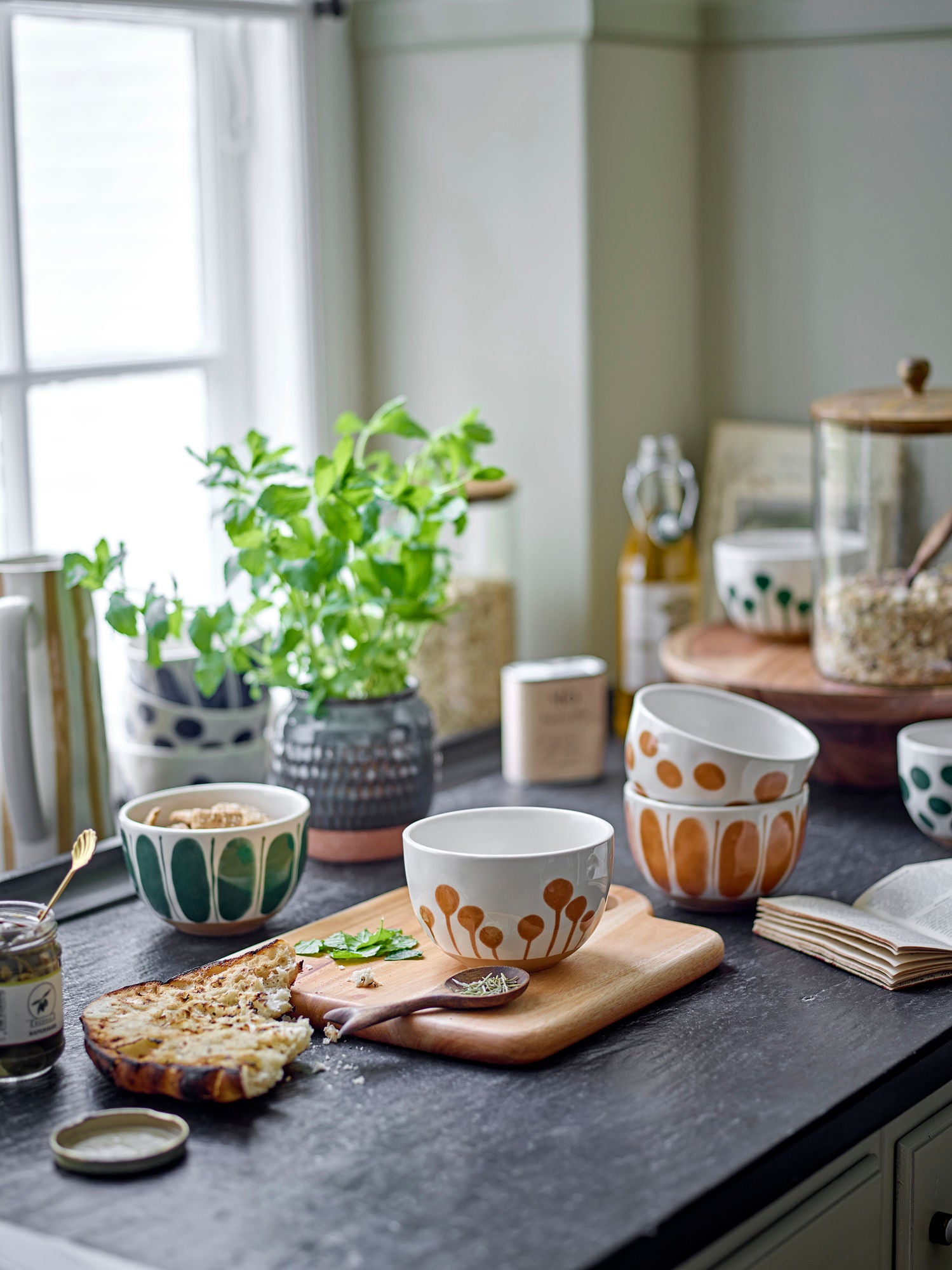 Linora Schalen 3er-Set – Stilvolle Steingutschalen mit blauem Muster