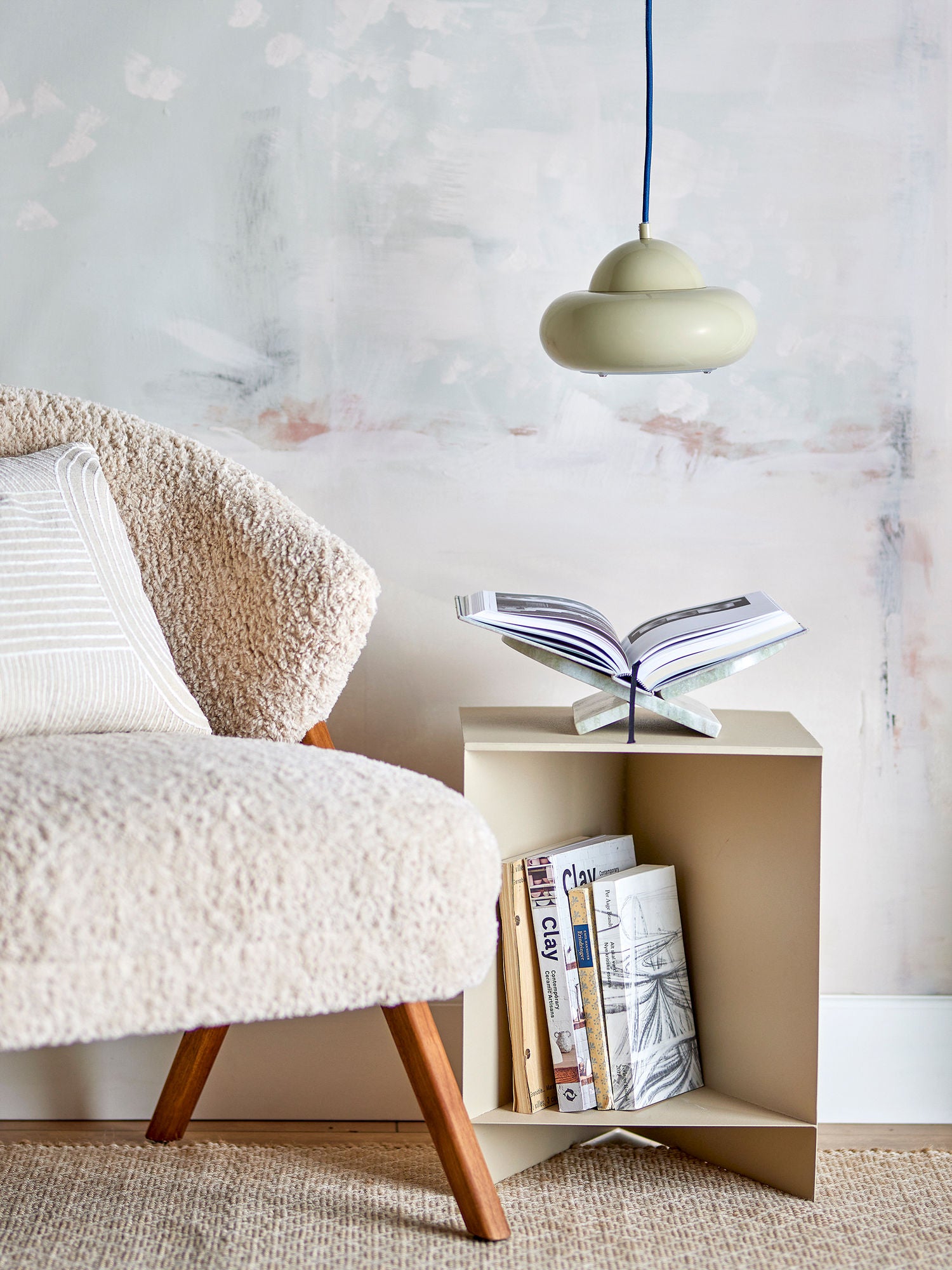 Bubble Hängeleuchte, Grün lackiertes Metall mit blauer Stoffkordel