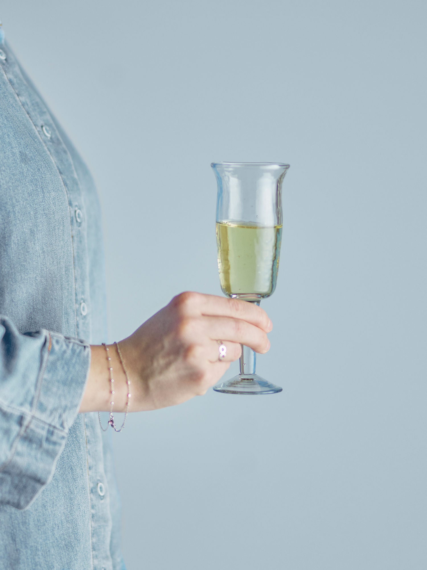 Asha Weingläser Klar Gehämmert Set Vier Gläser für Stilvollen Weingenuss