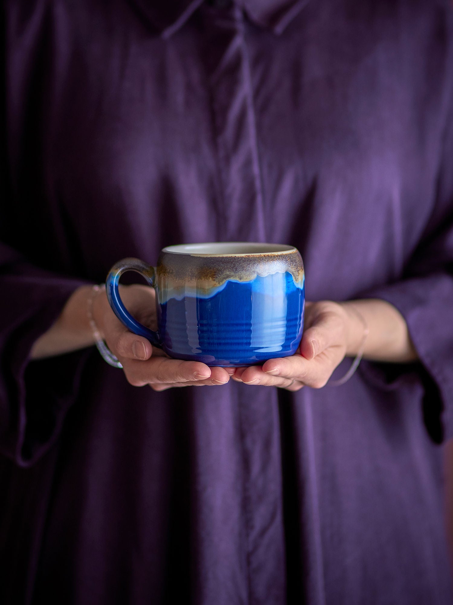 Sheen Tasse 4er-Set, Blau-Gold, Reaktive Glasur, Bloomingville