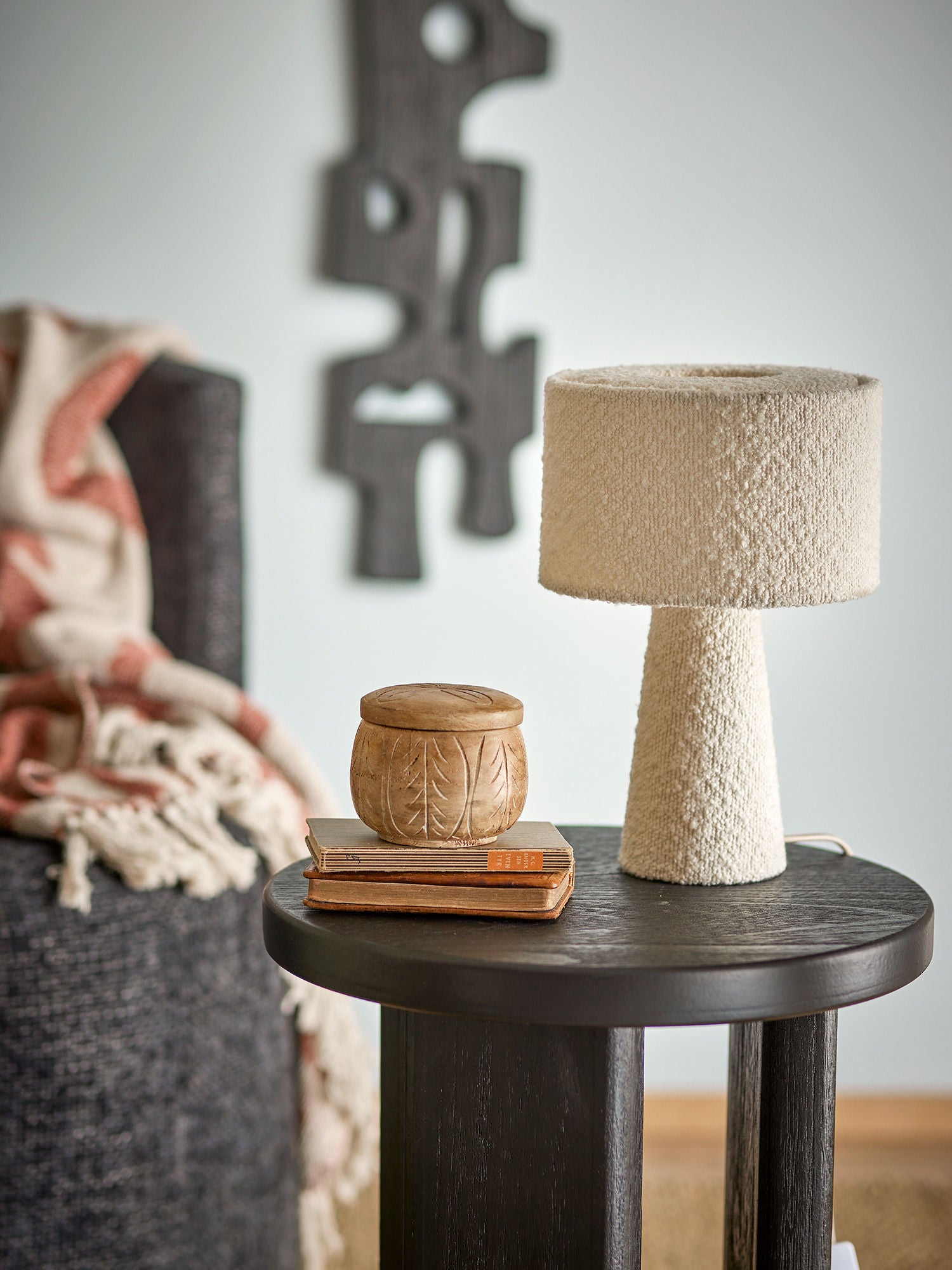 Emmie Tischlampe, Bouclé-Optik, Weiß