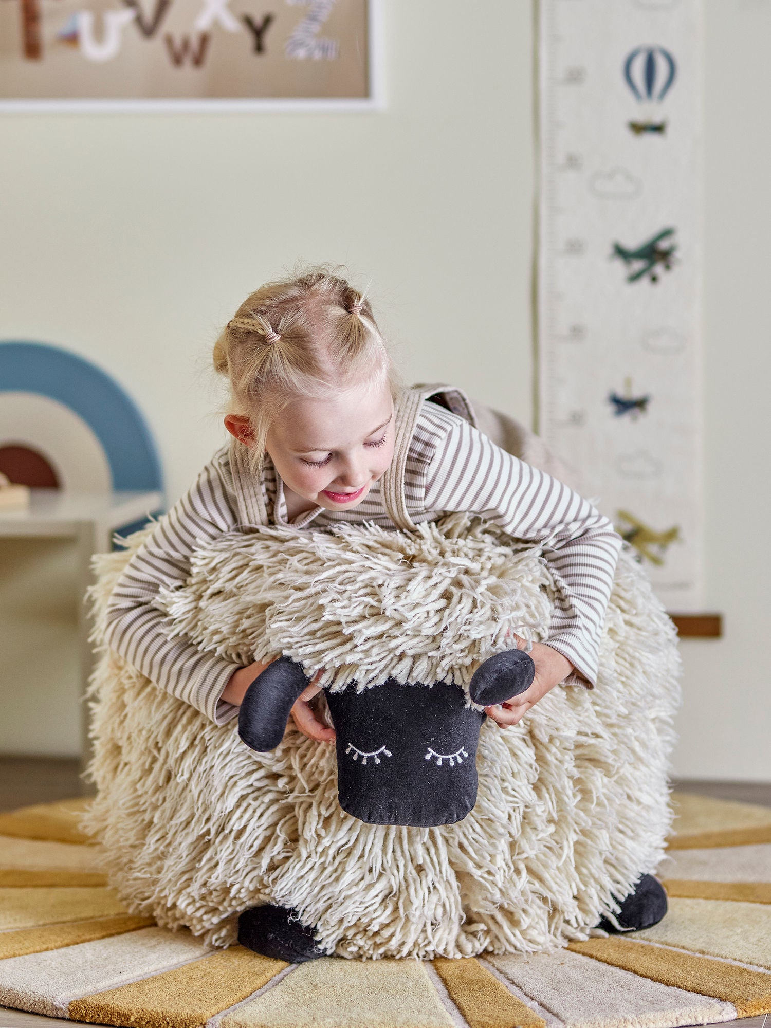 Dolly Schaf Pouf Aus Wolle Kuscheliges Sitzmöbel und Deko für Kinderzimmer