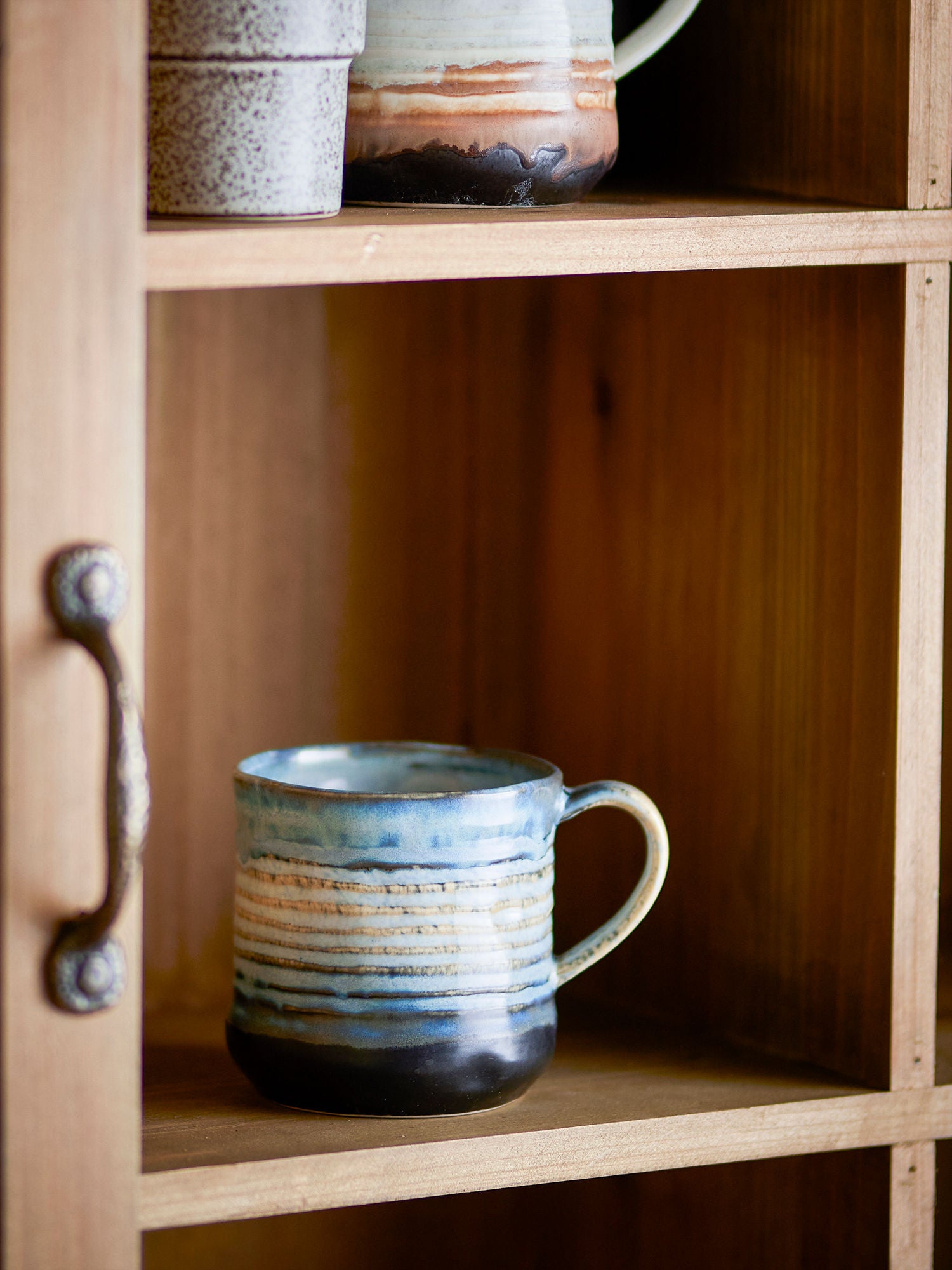 Deana Becher Set Steingut mit Reaktiver Glasur Blau Beige Streifen Unikate