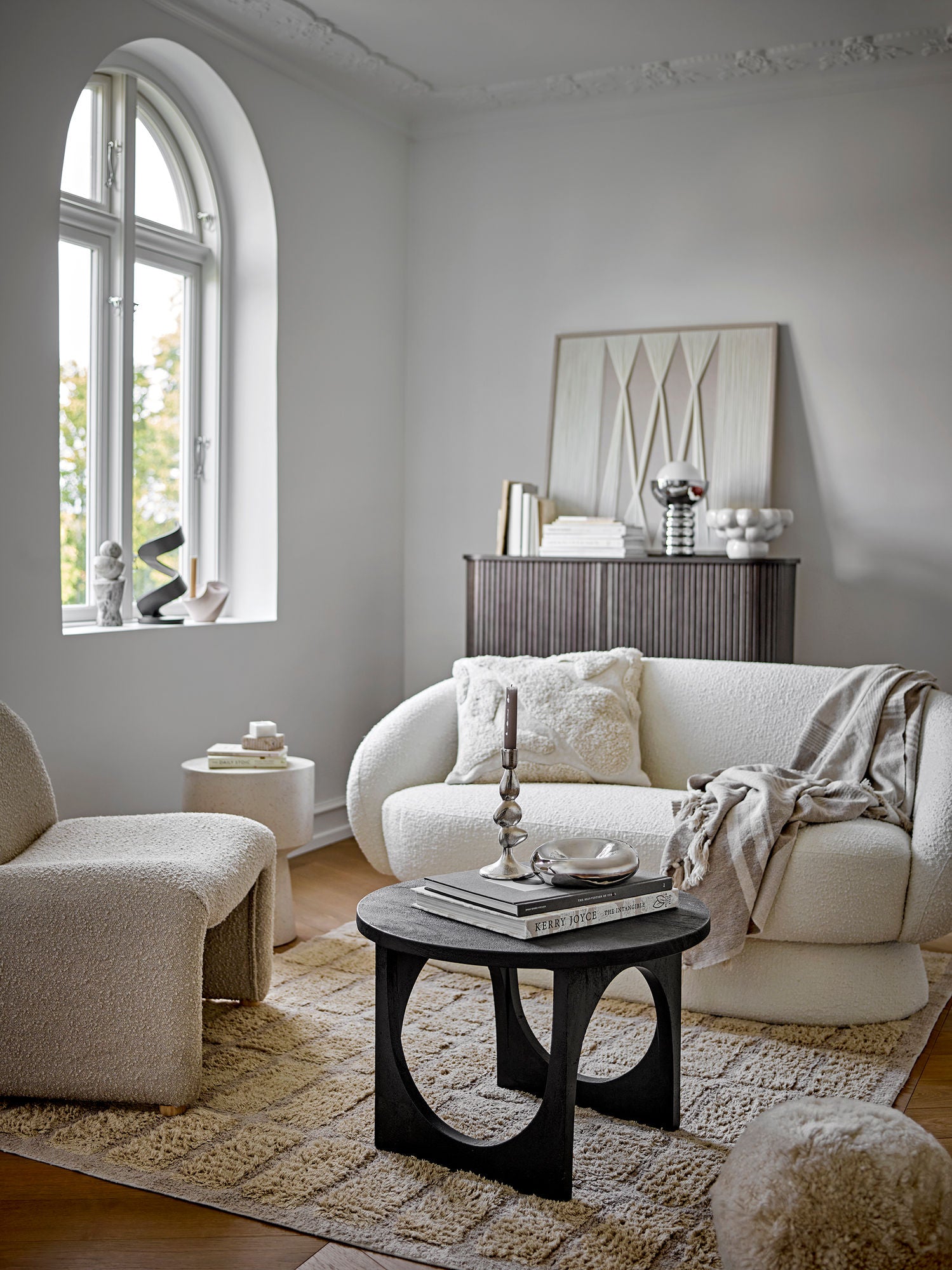 Ted Sofa Weiß Polyester Niedrige Rückenlehne Luftige Raumwirkung