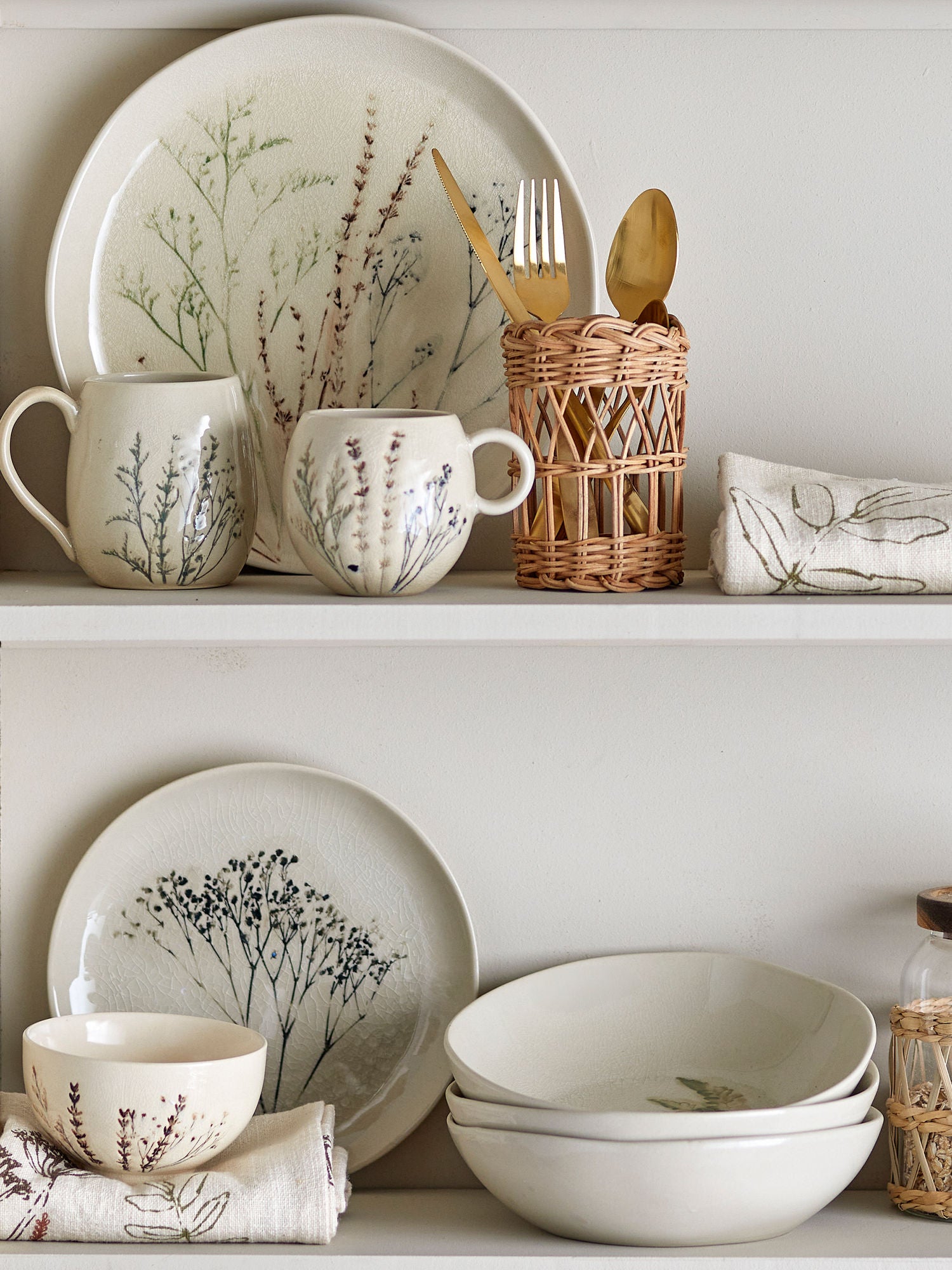 Bea 4er-Geschirrset, Natur, Steingut, Handgemaltes Blumendesign