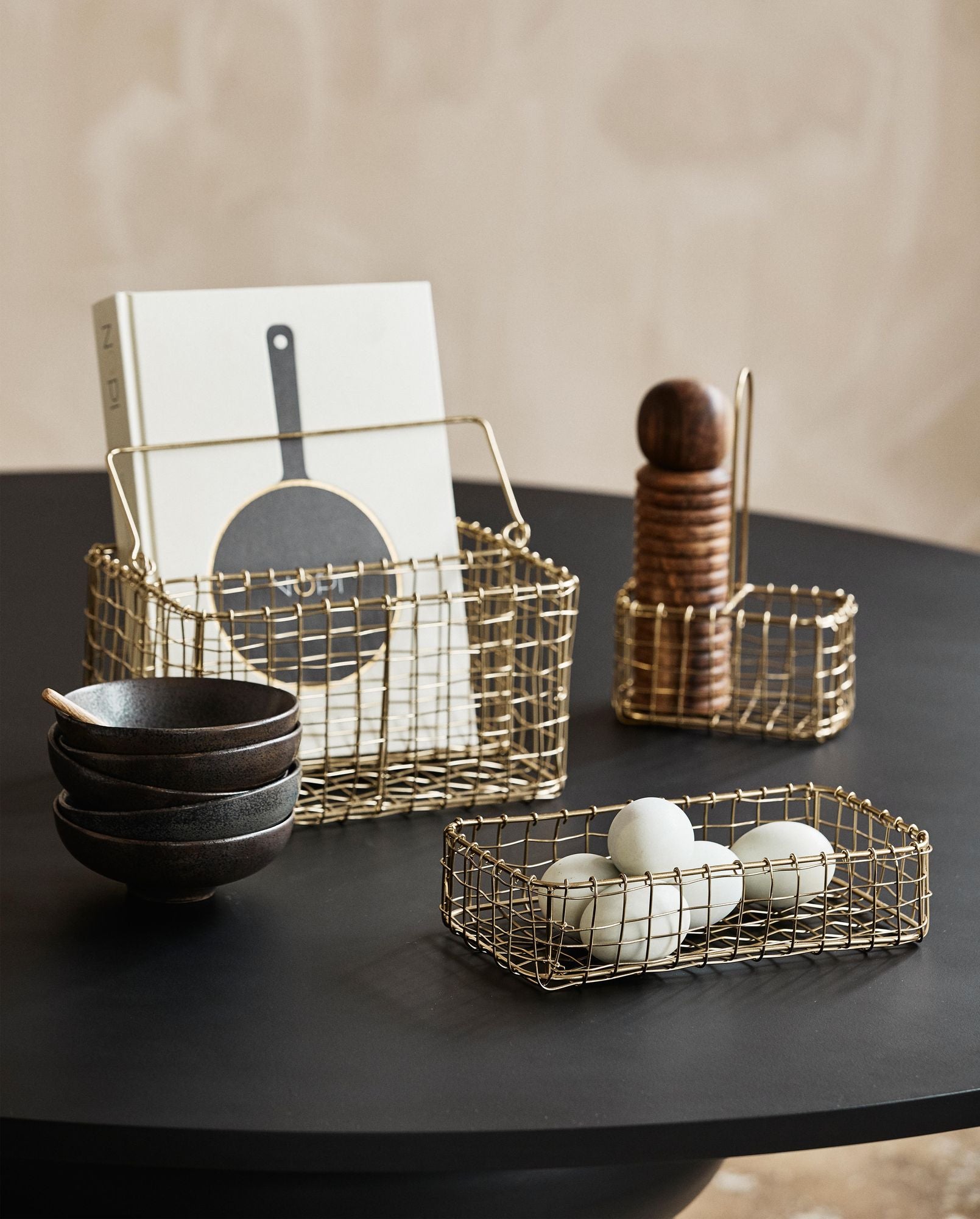 Navi Drahtkorb Aufbewahrung Goldfarbene Oberfläche Leicht und Stilvoll Ordnen