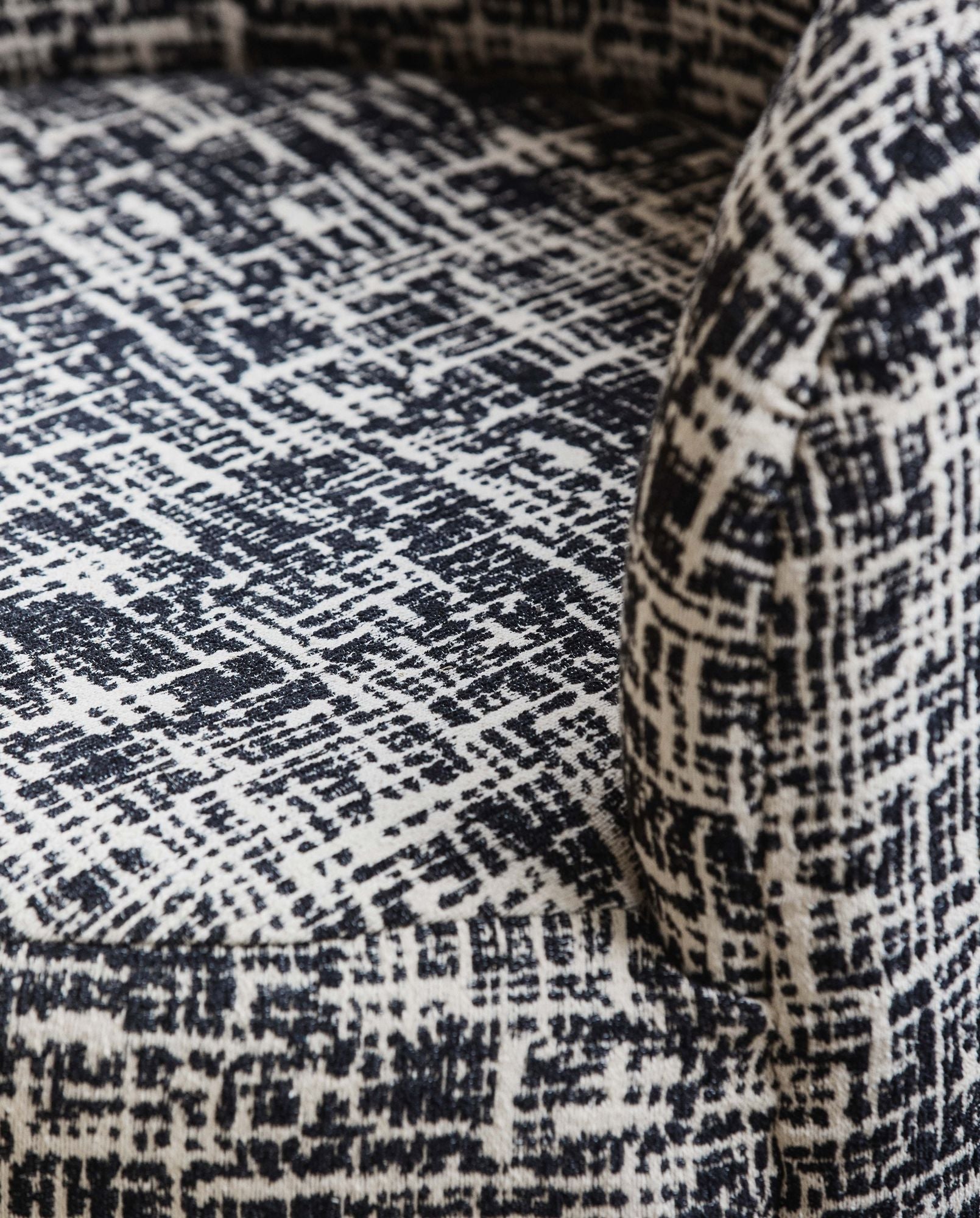 BOMU Lounge Sessel Grafisches Muster Schwarz Weiß Luxuriöse Polsterung