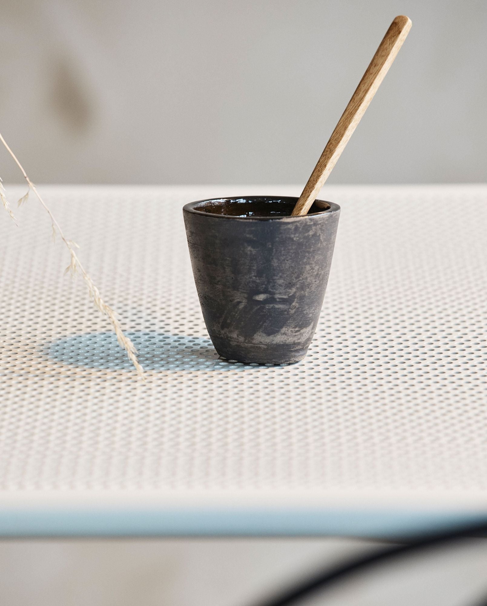 BRENTA Gartentisch Außenbereich Glänzende Oberfläche Industrielles Design