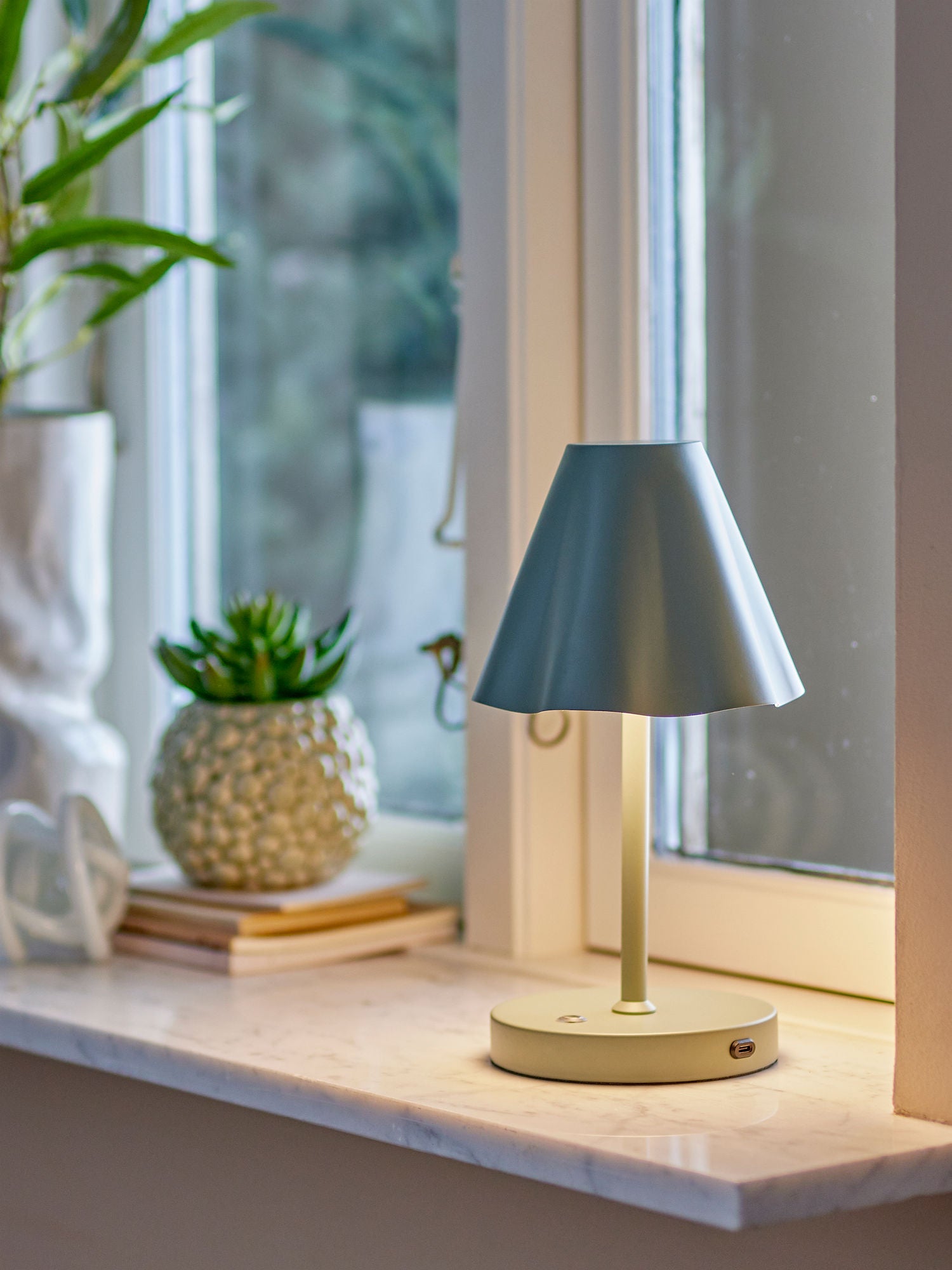 Lianna Tragbare Lampe Wiederaufladbar Grünes Metall Flexible Lichtquelle