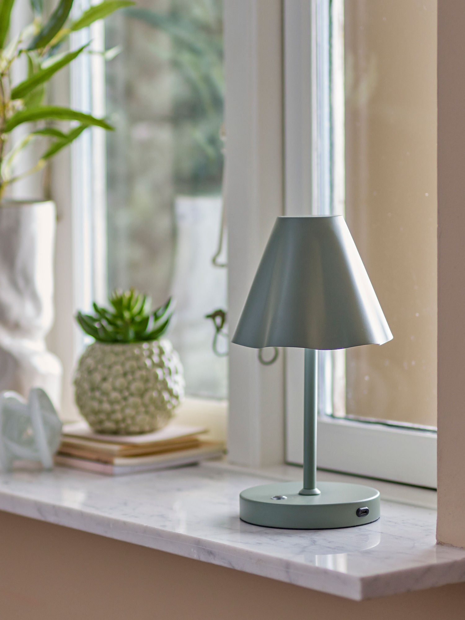 Lianna Tragbare Lampe Wiederaufladbar Grünes Metall Flexible Lichtquelle