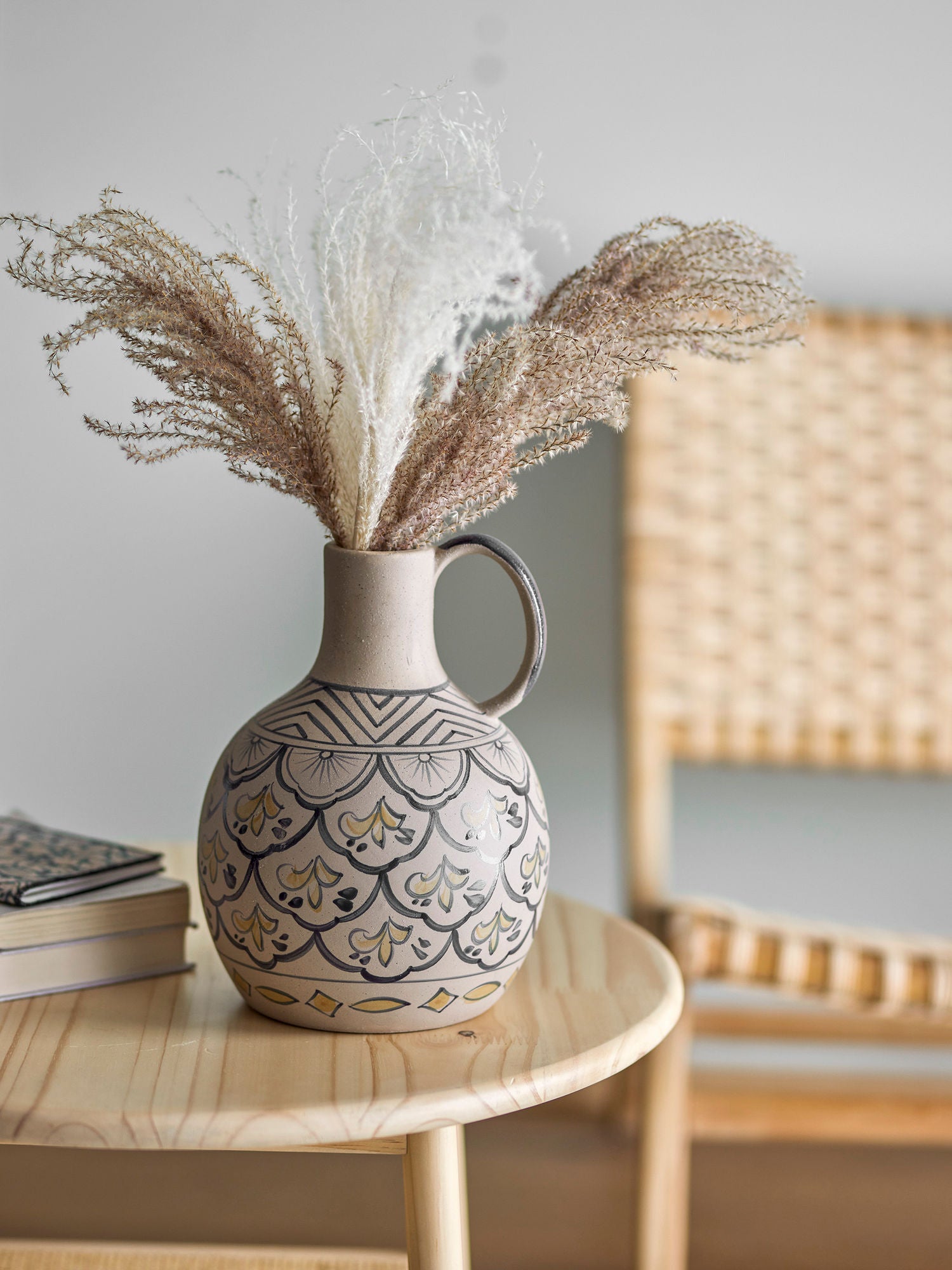 Nadya Vase Blau Steinzeug Organisches Design für Moderne Räume