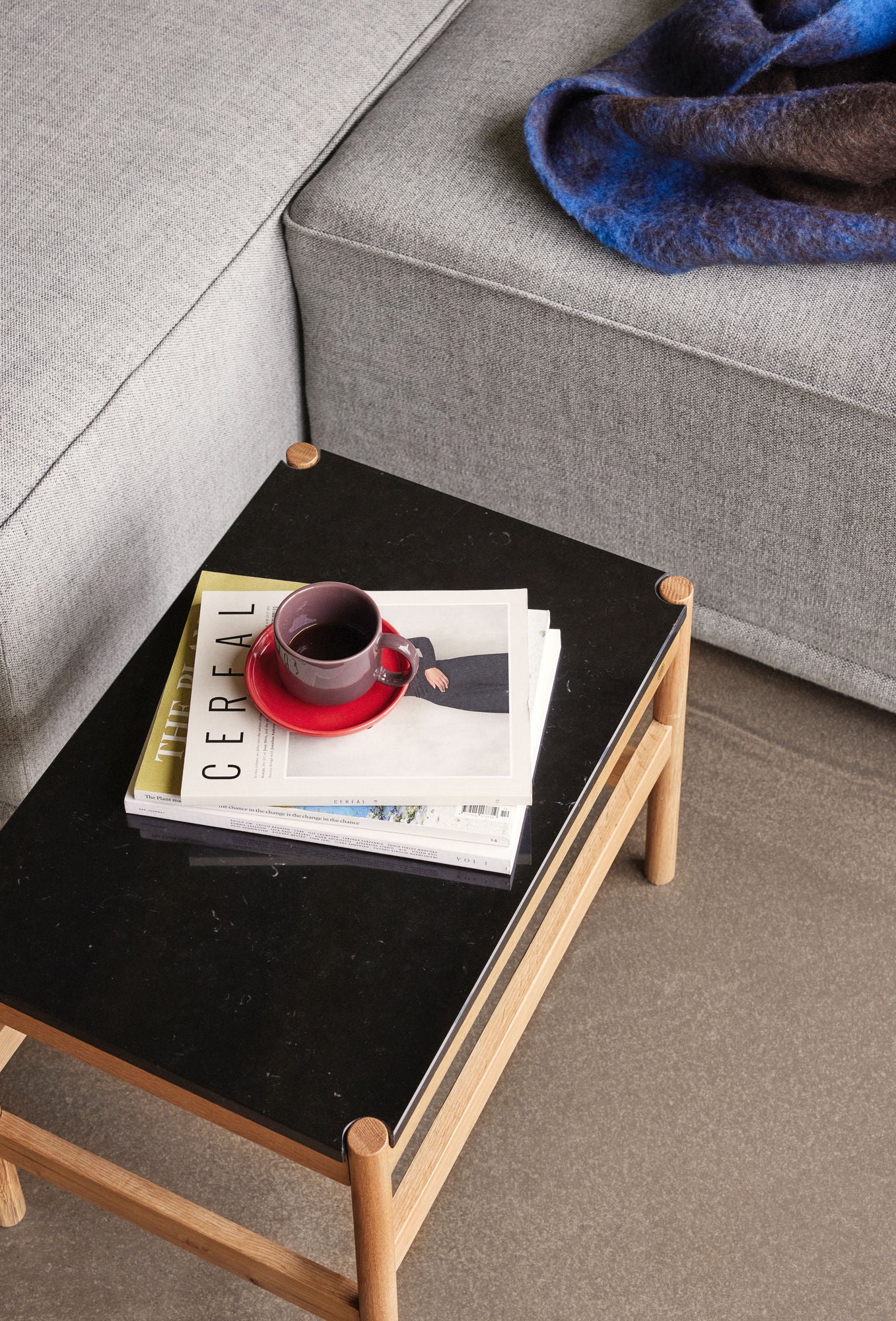 Raw Beistelltisch Schwarz/Naturfarben