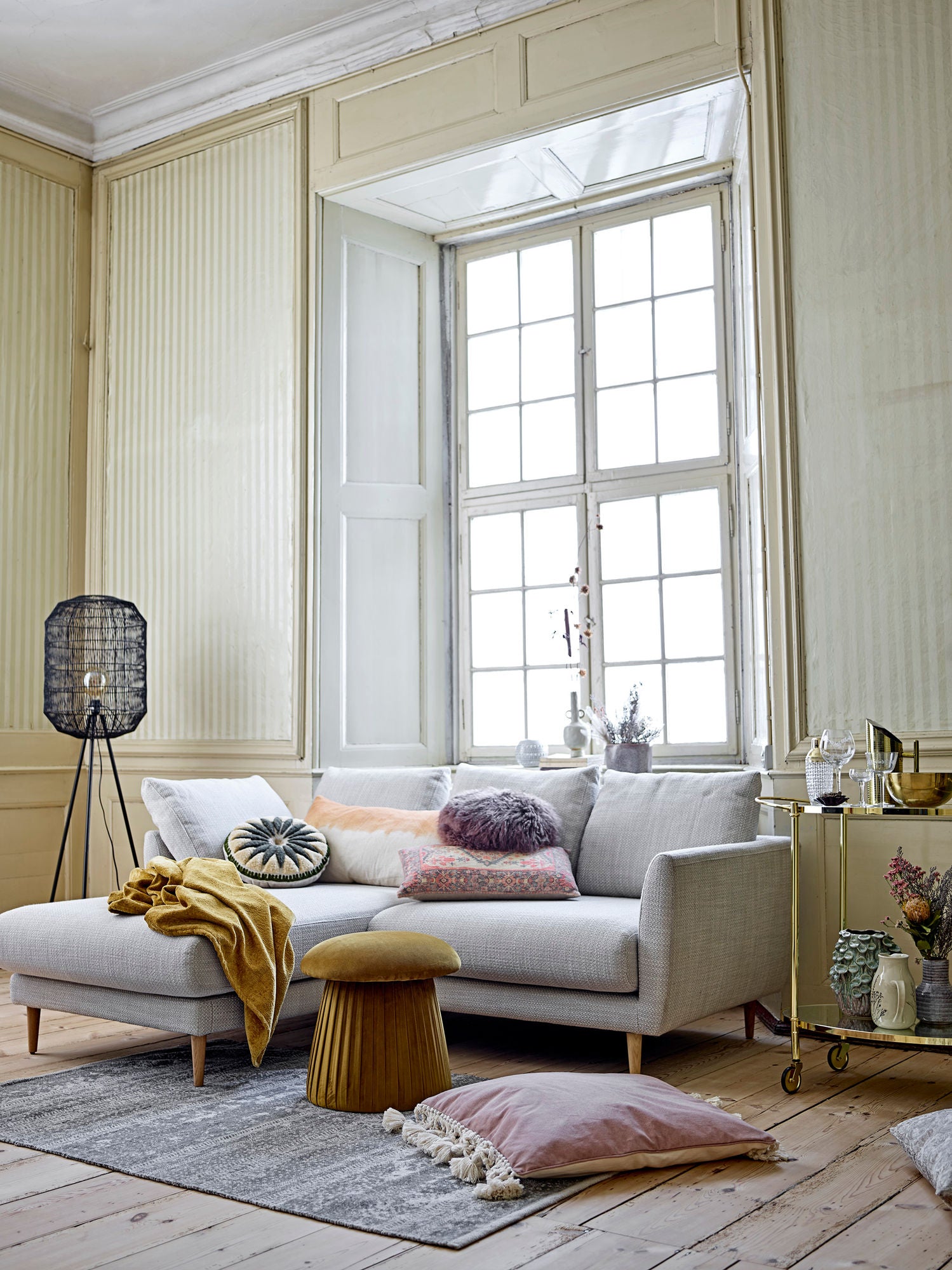 Roberta Gemütliche Pouf Curry-Samt Pilzform Weiche Textur für Warme Lounge