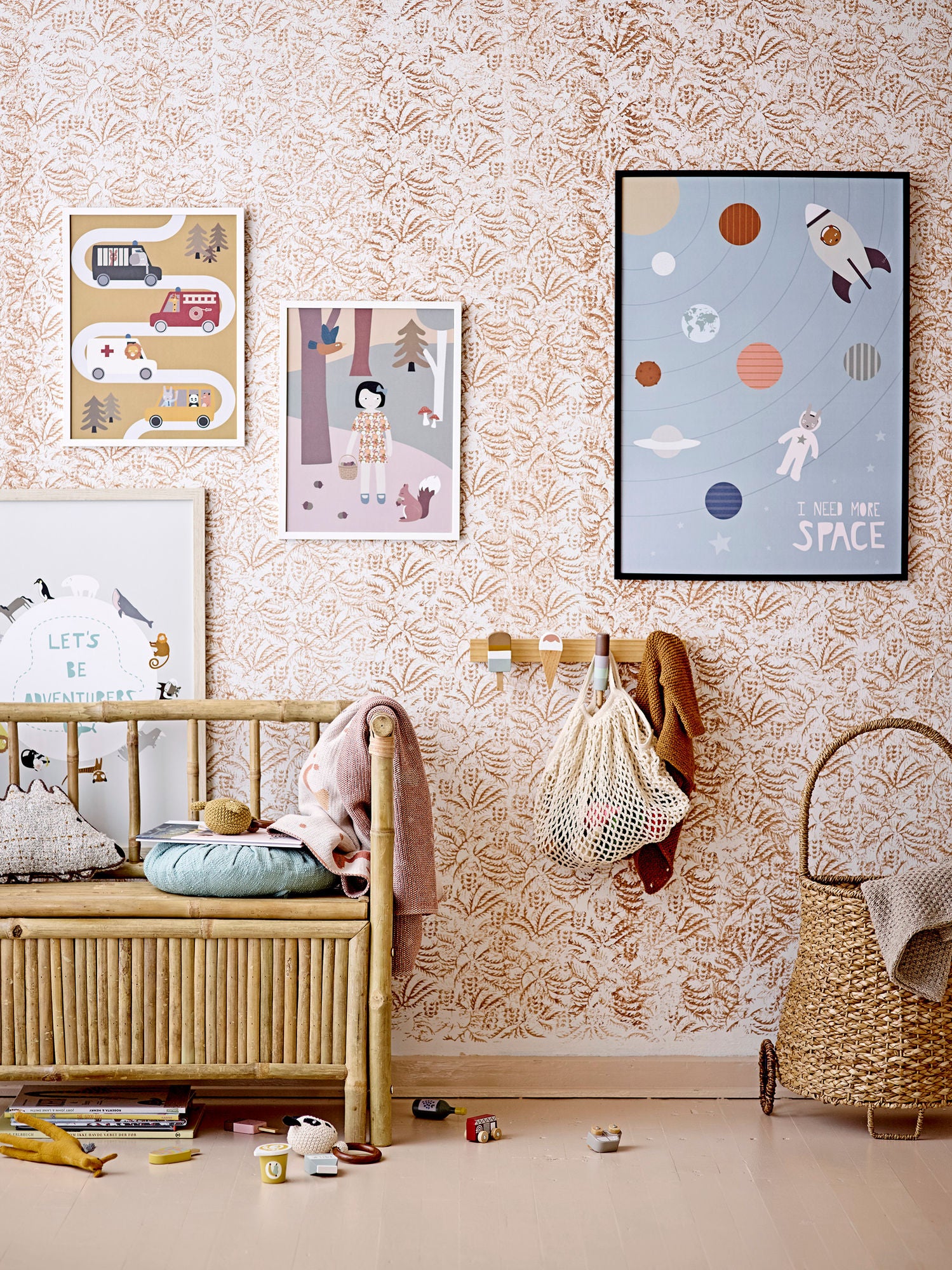 Zyon Garderobe, Braun, FSC® 100%, Beech