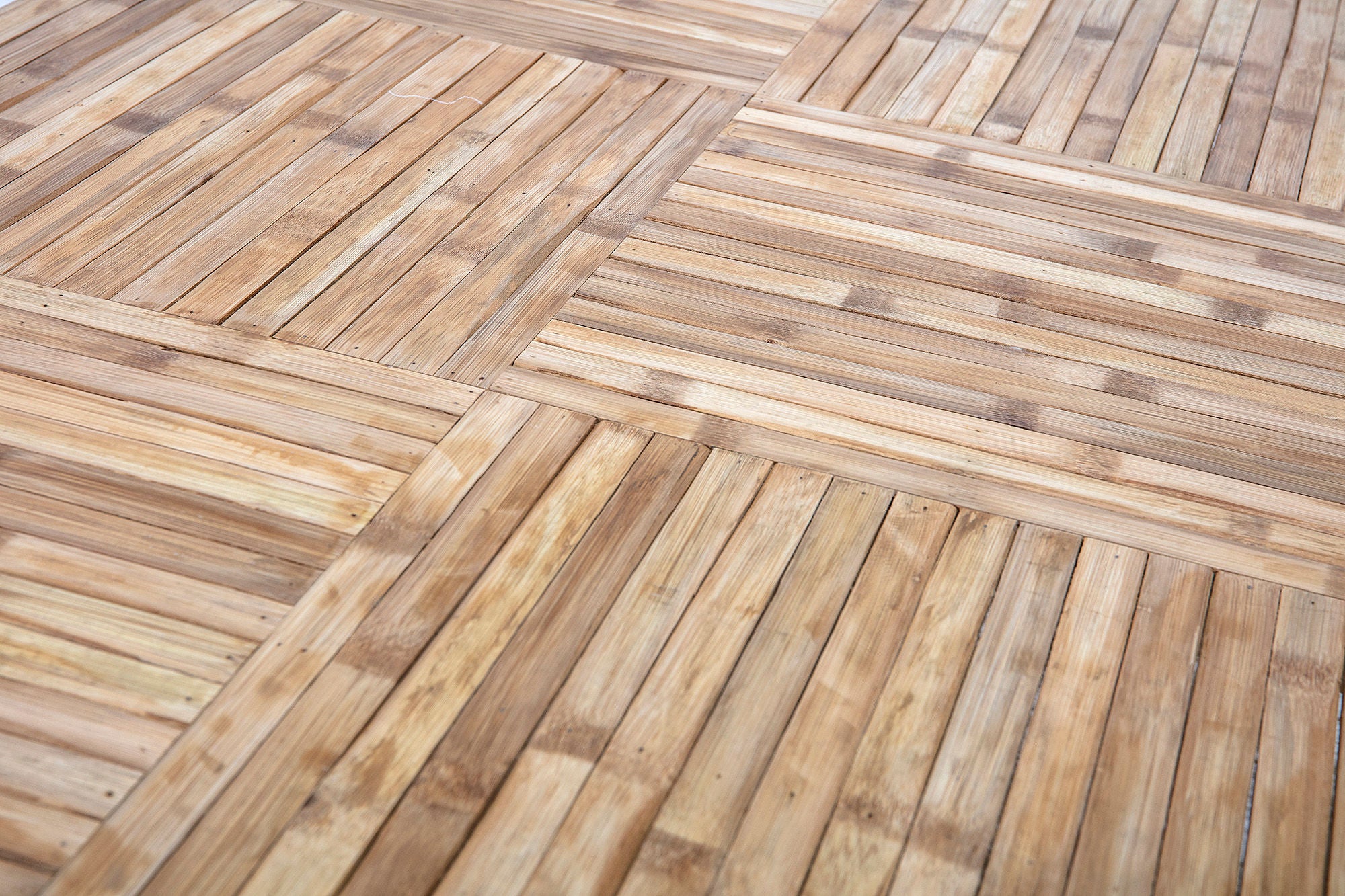 Sole Bambus Esstisch Naturbelassen und Warmes Ambiente für Moderne Essbereiche