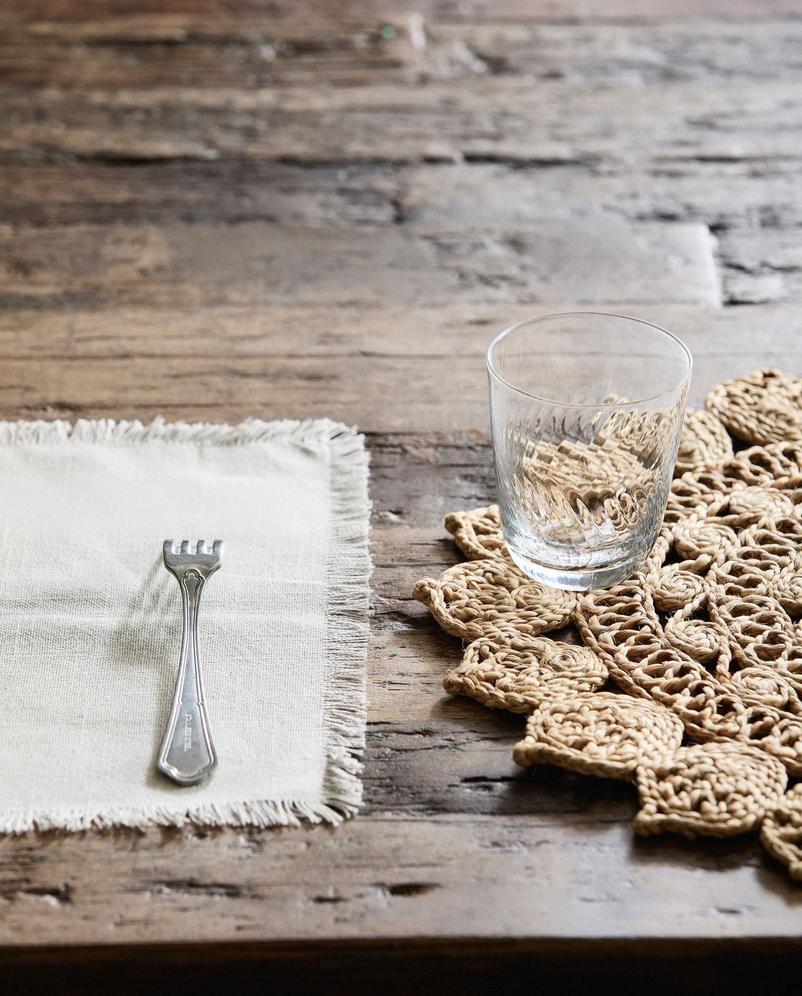 Vintage Eisentisch mit Recyceltem Holzplatte Robustes Unikat Stilvoll