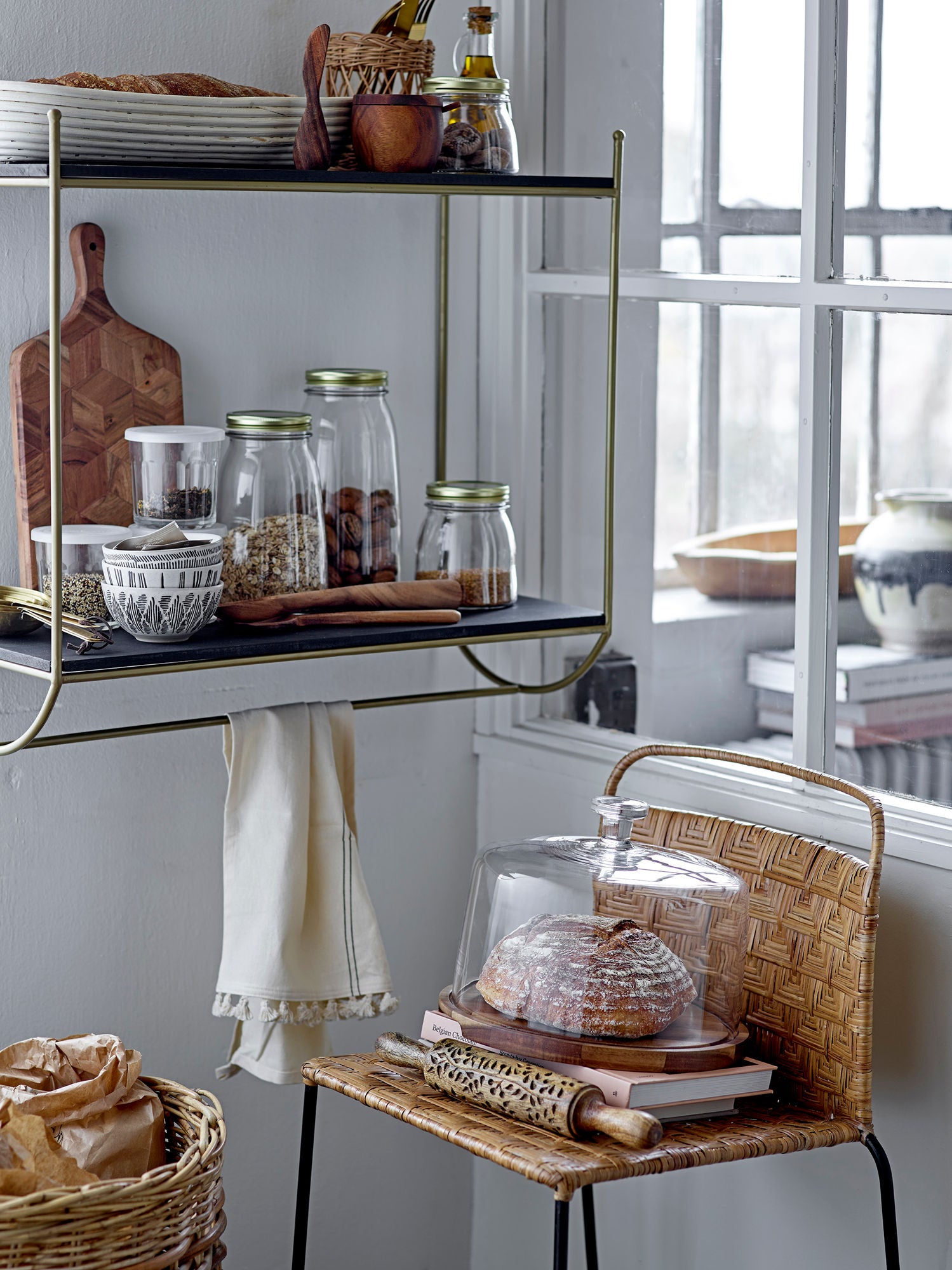 Gunnel Barstuhl Aus Rattan Natur mit Bequemen Sitzkomfort und Fußstütze Schwarze Stahlbeine