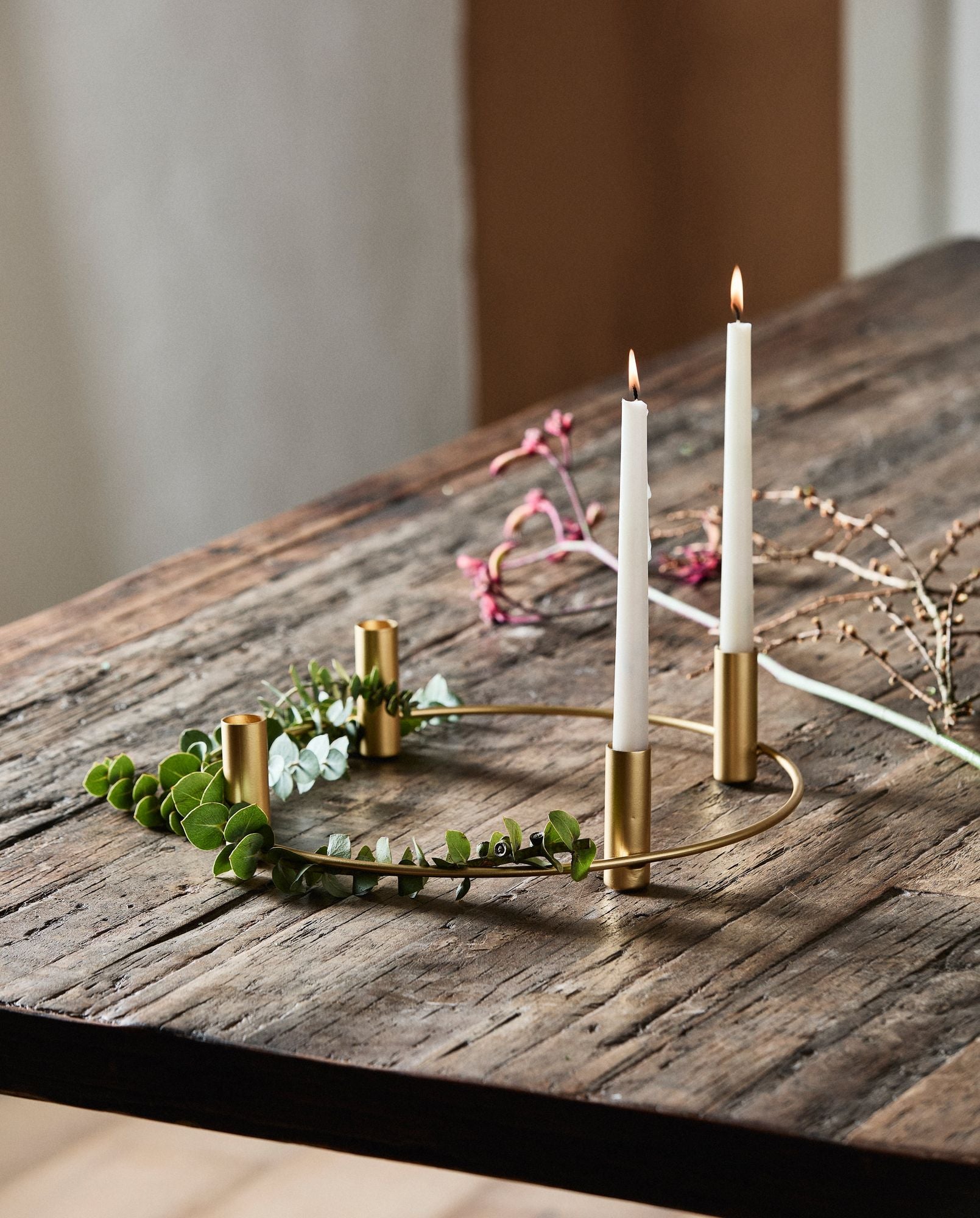 IRONA Kerzenhalter für Vier Kerzen mit Messing-Finish Stilvoll Elegant