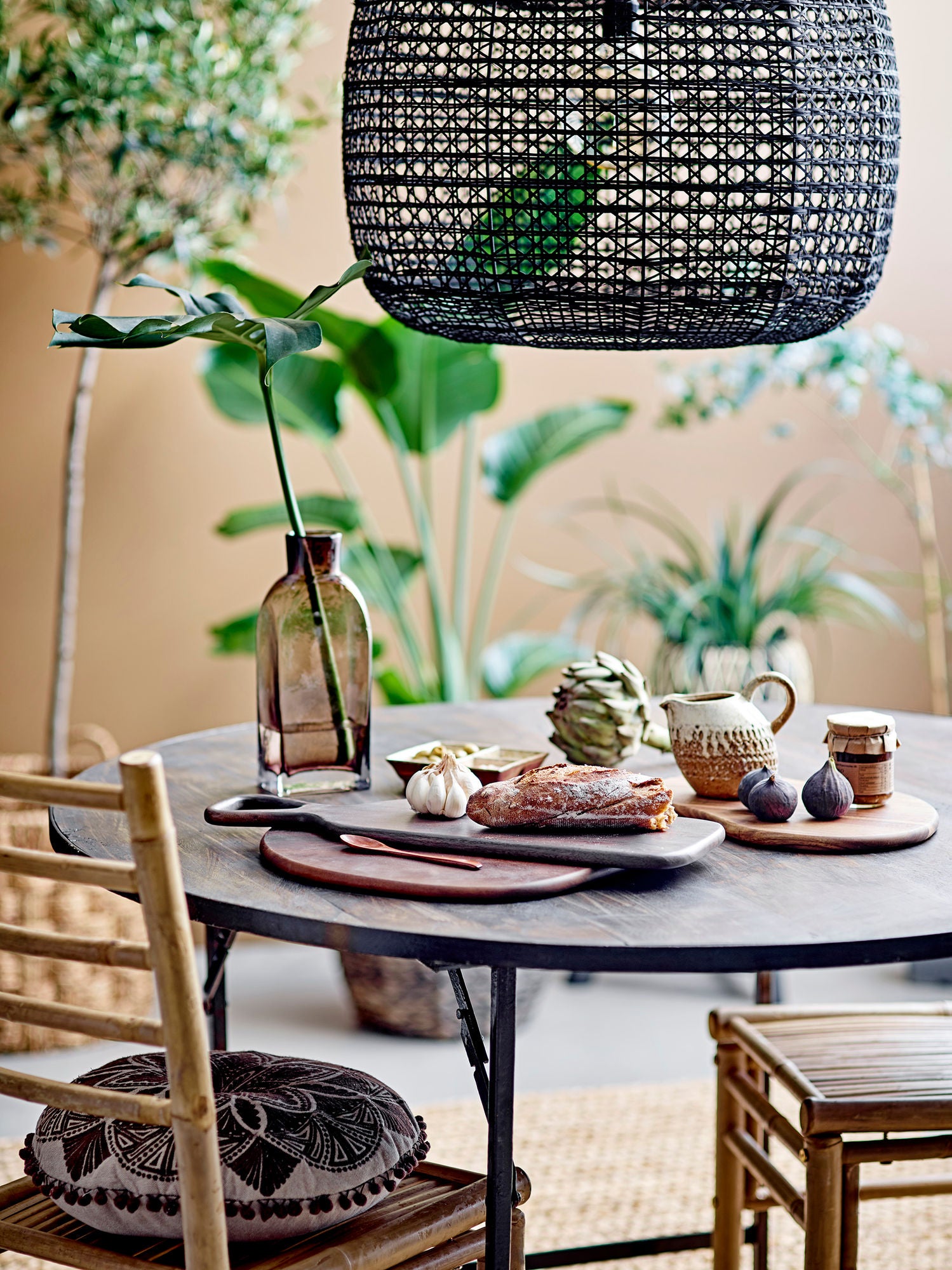 Cizzy Baumwollkissen Braun mit Quasten und Gestickten Details 100 Prozent Weich und Pflegeleicht