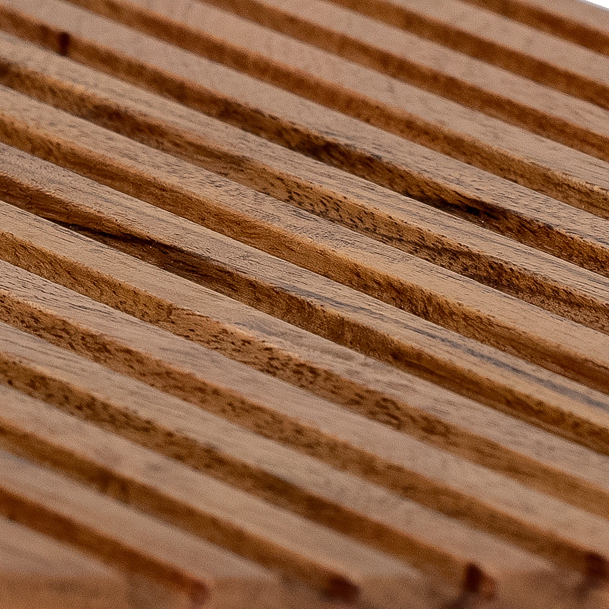 Dotta Mangoholz Schneidebrett Runde Form mit Rillen für Feuchtigkeit und Krümel