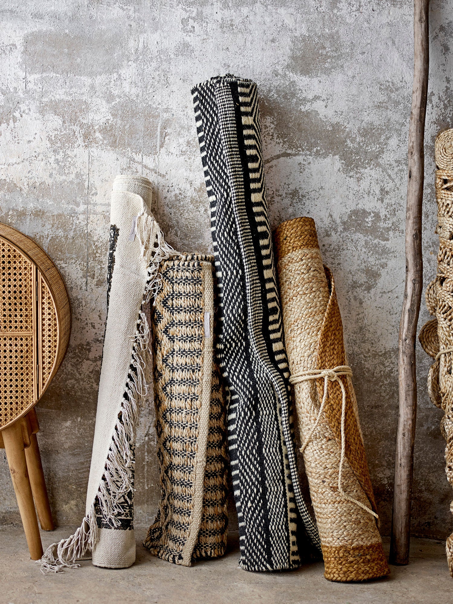 Kabinett Otto aus Rattan & Tanne – nordischer Blickfang in runder Form