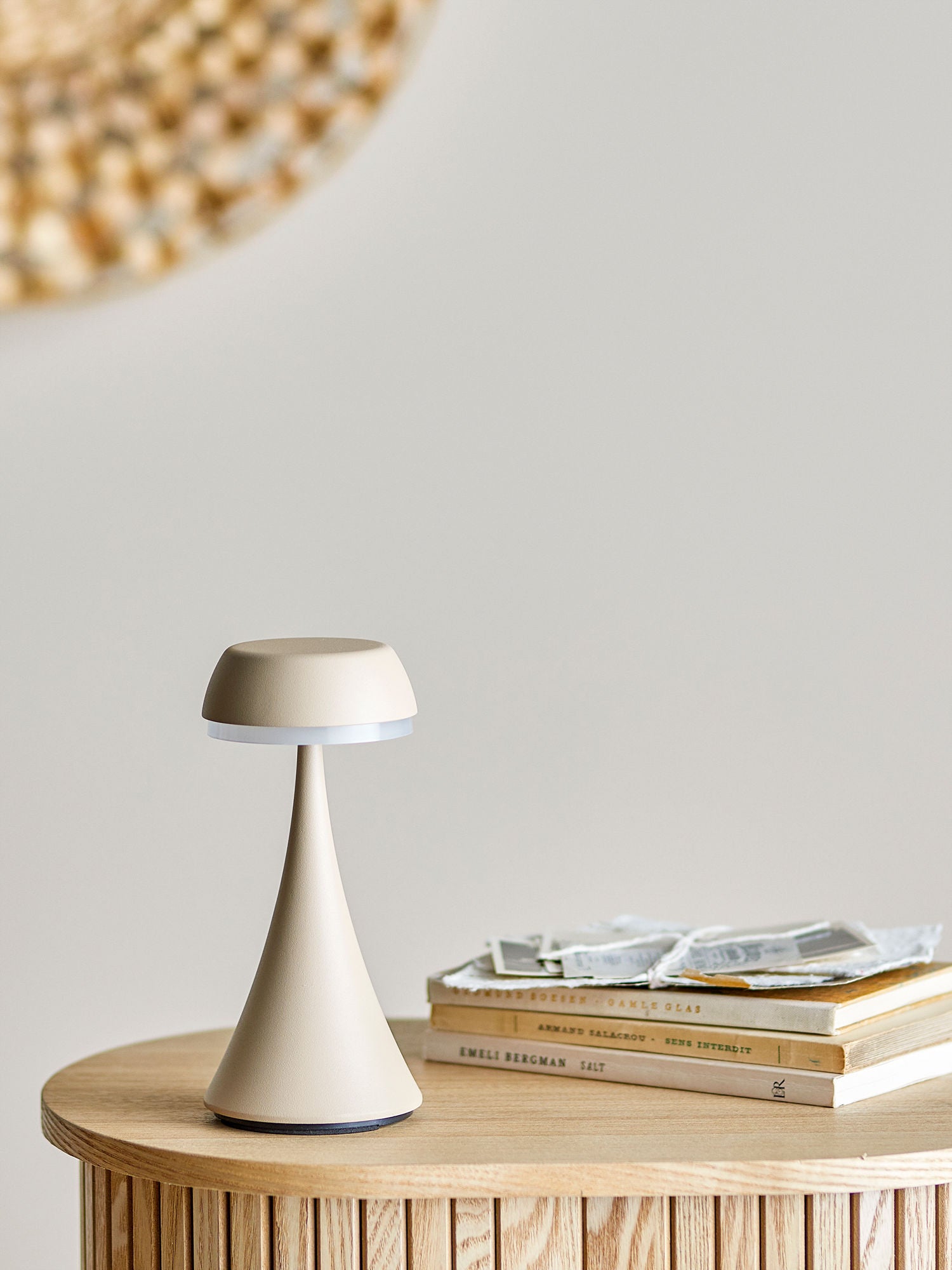 Pepple Portable Lampe – stilvolle, dimmbare Beleuchtung für innen & außen