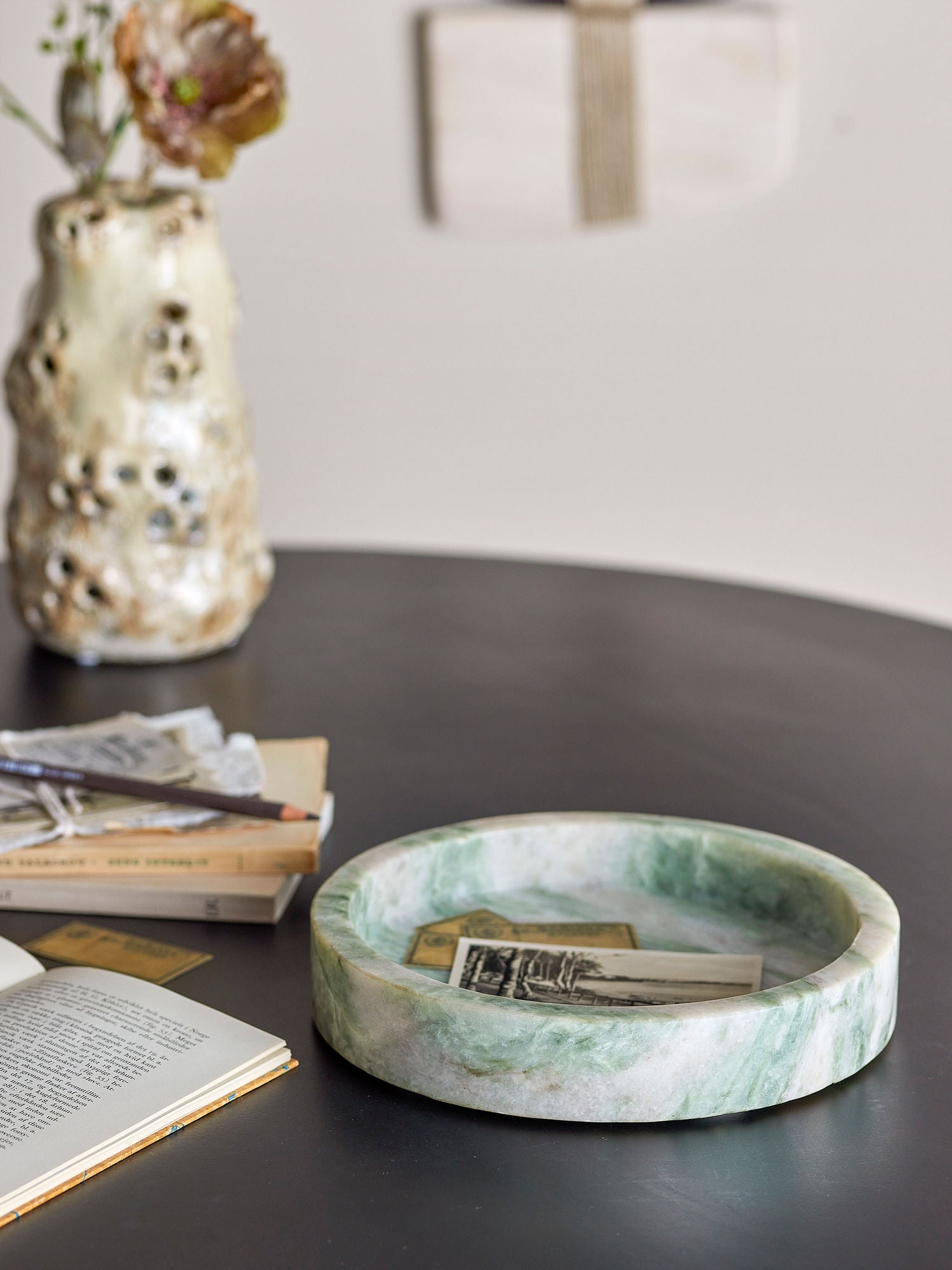 Ivette Tablett, Grün, Marmor