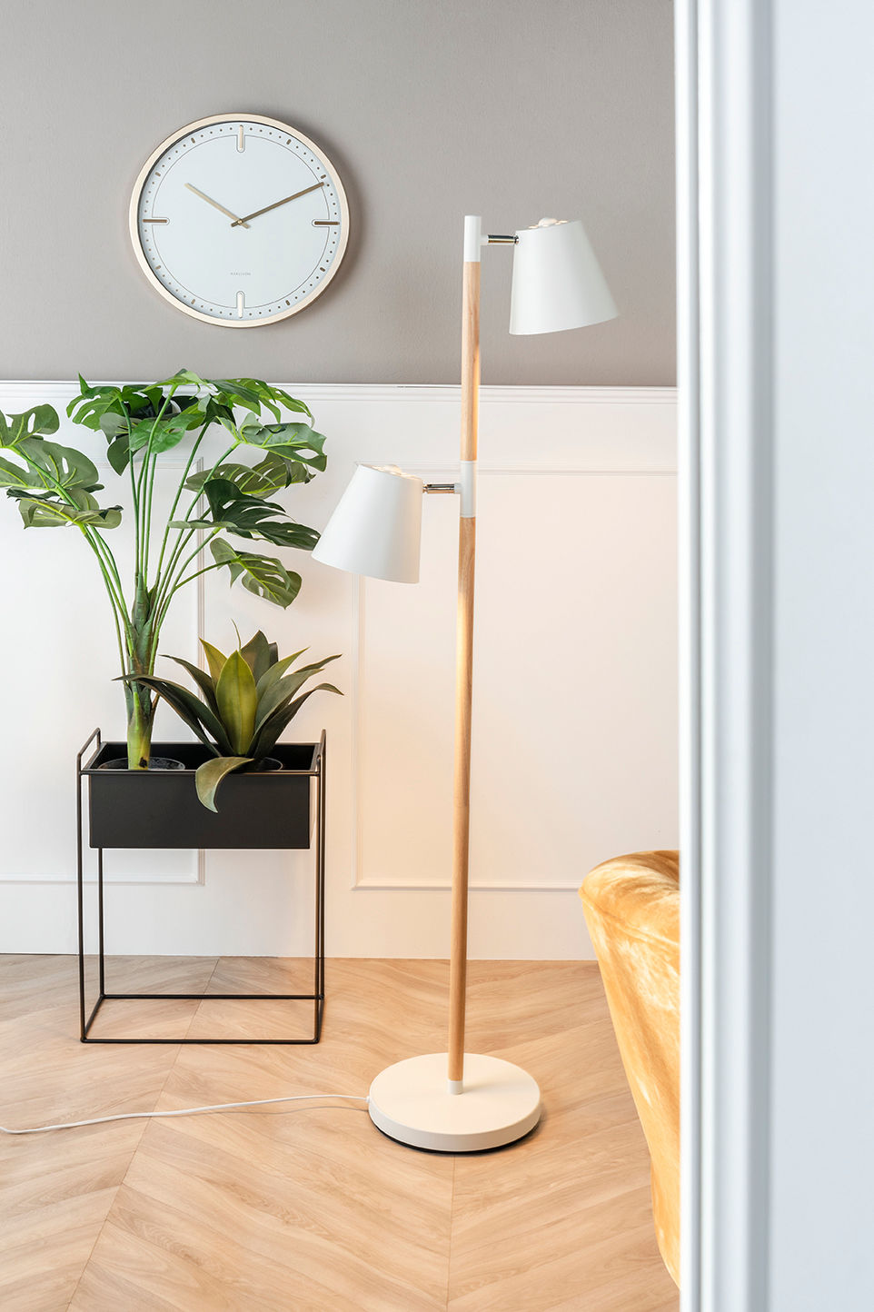 Pflanzentopf-Set Essence Massives Eisen Schwarz Auf Beinen