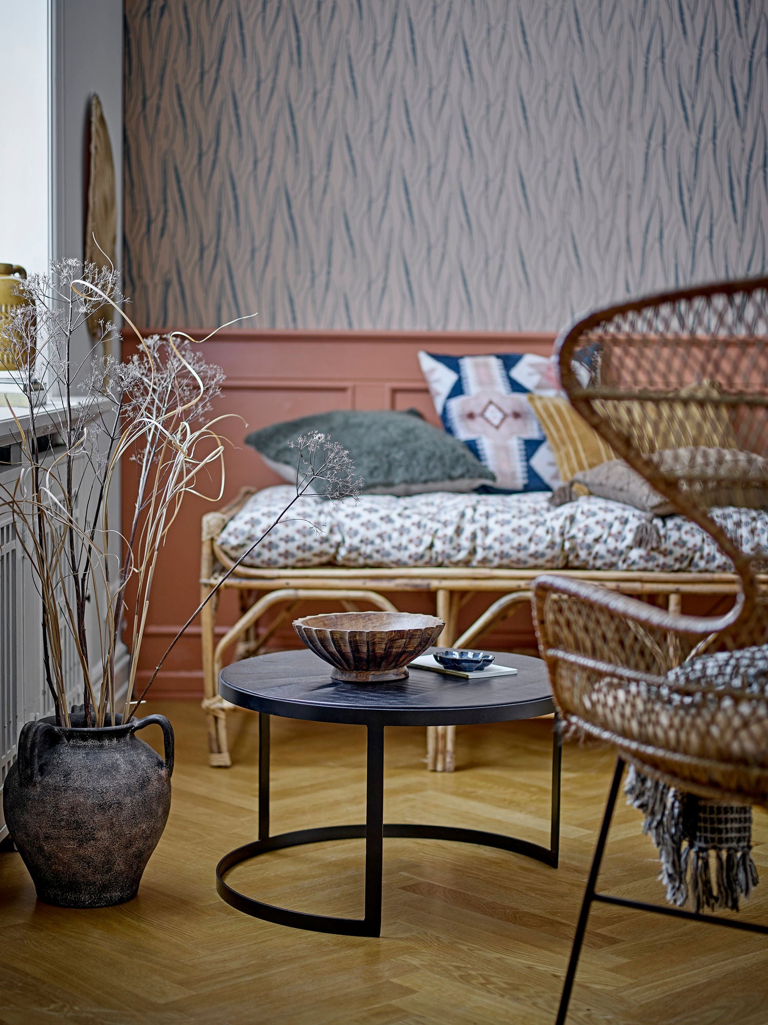 Pammi Sitzbank Natur Holzrahmen Rohrstock Elemente Beruhigende Eleganz