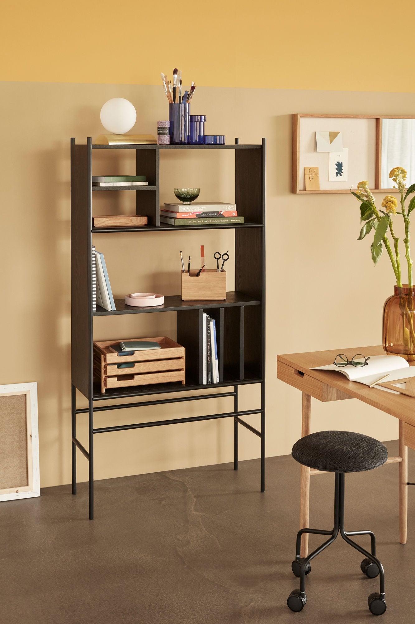 Divide Regal  Schwarz