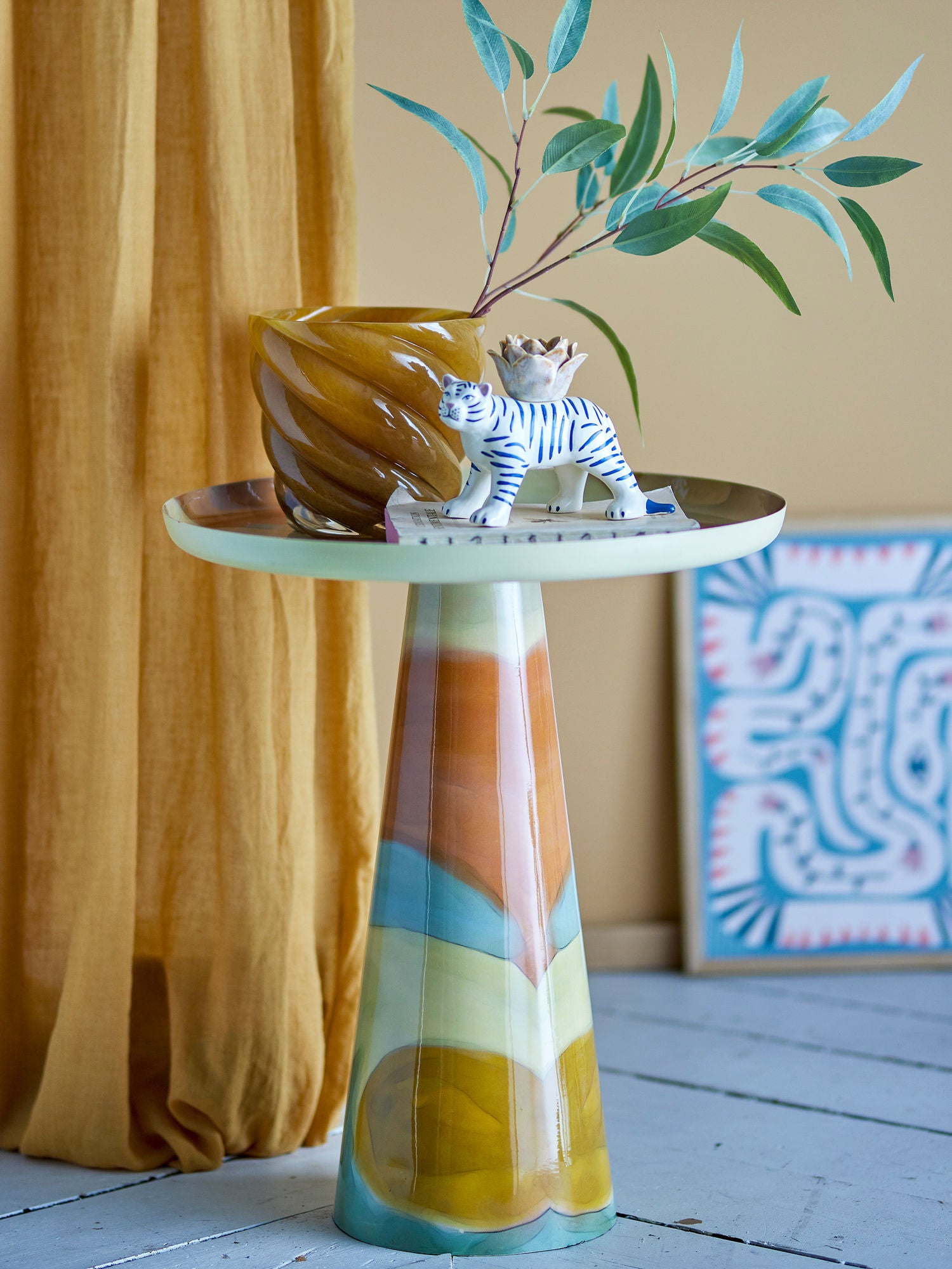 Brooke Beistelltisch Gelb Aus Metall Künstlerisches Design für Stilvolle Wohnräume und Harmonische Akzente