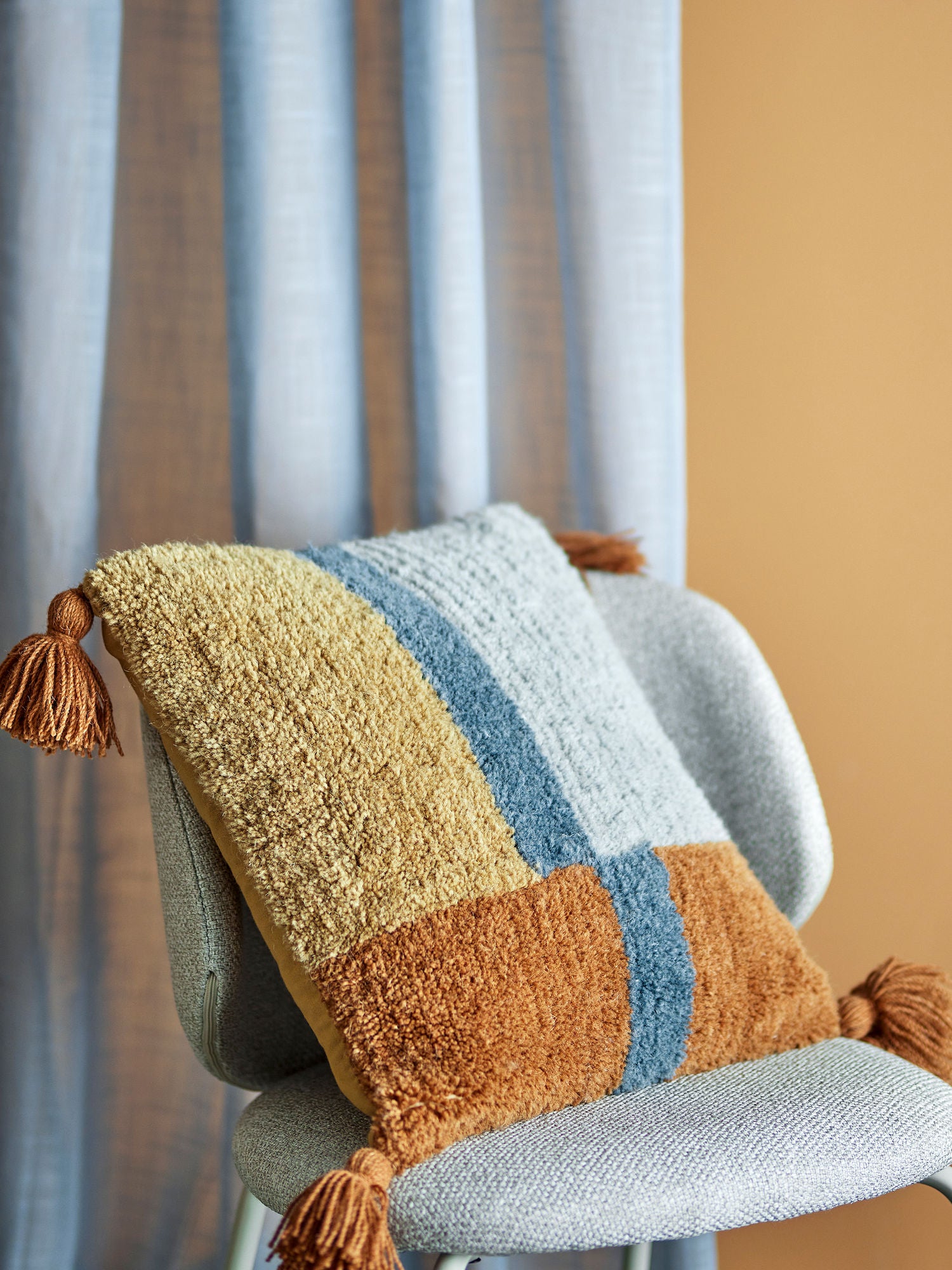 Centro Wolliges Dekokissen mit Quasten und Tufting In Blau Beige für Gemütliche Räume