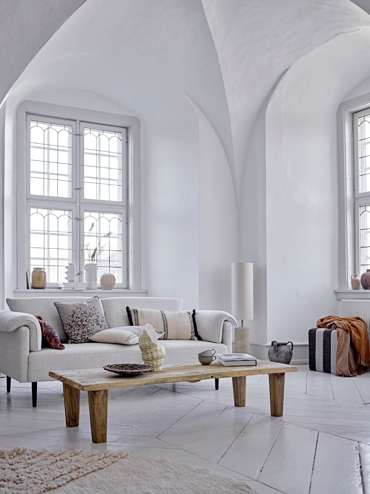 Flint Pouf Vielseitiger Hocker Oder Kleiner Tisch Braun Polyester