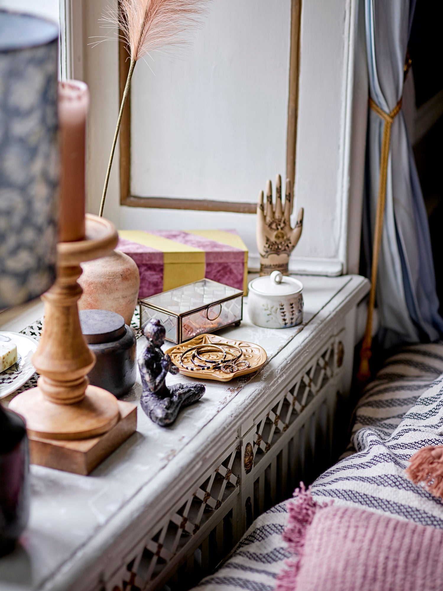 Rinor Schmuckständer Harz Beigefarbene Polyresin Hand Elegante Ordnung