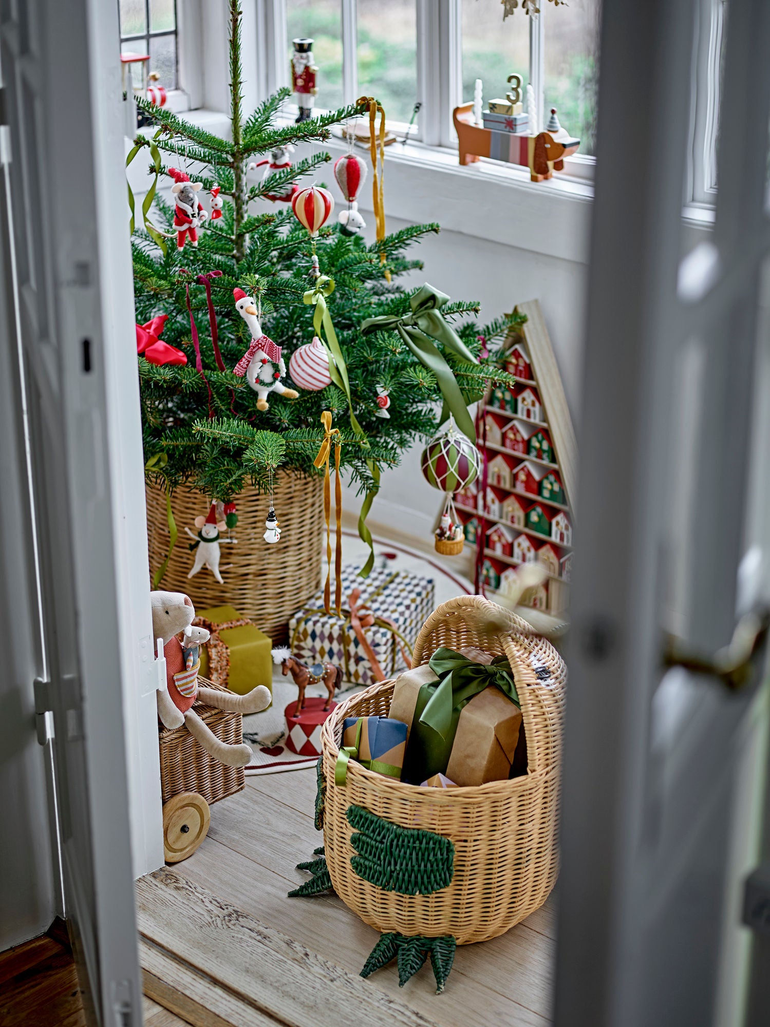 Calvin Deko Kalender, Rot, MDF