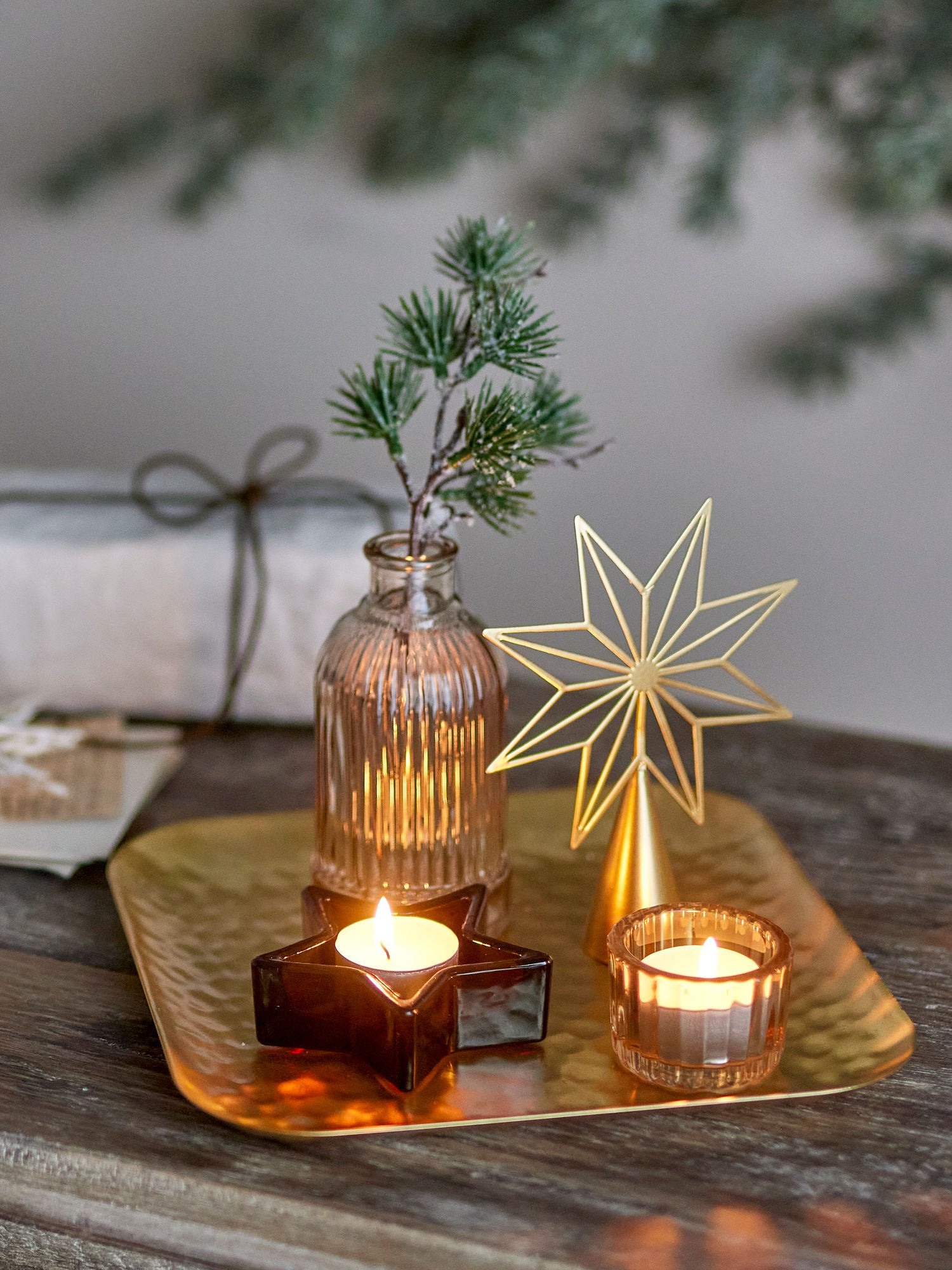 Sanga Tablett mit Teelichthaltern – Elegante Weihnachtsdeko mit Goldfinish