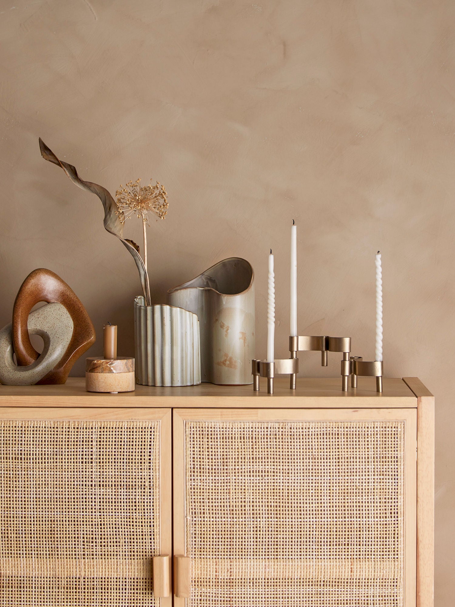 Esad Dekofigur Braun Polyresin mit Matte Oberfläche und Nordischem Design für Heimdeko