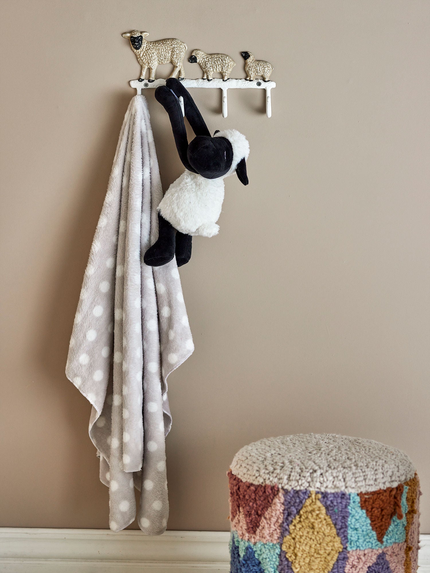 Dolly Plüschtier mit Decke, weiß, Polyester