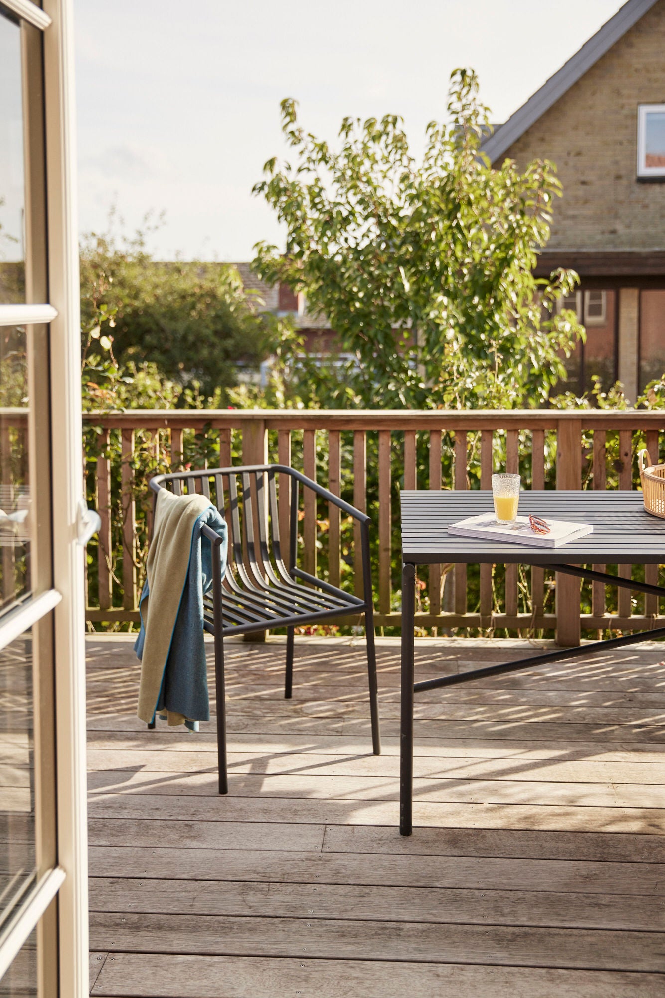 Villa Tisch Large Schwarz