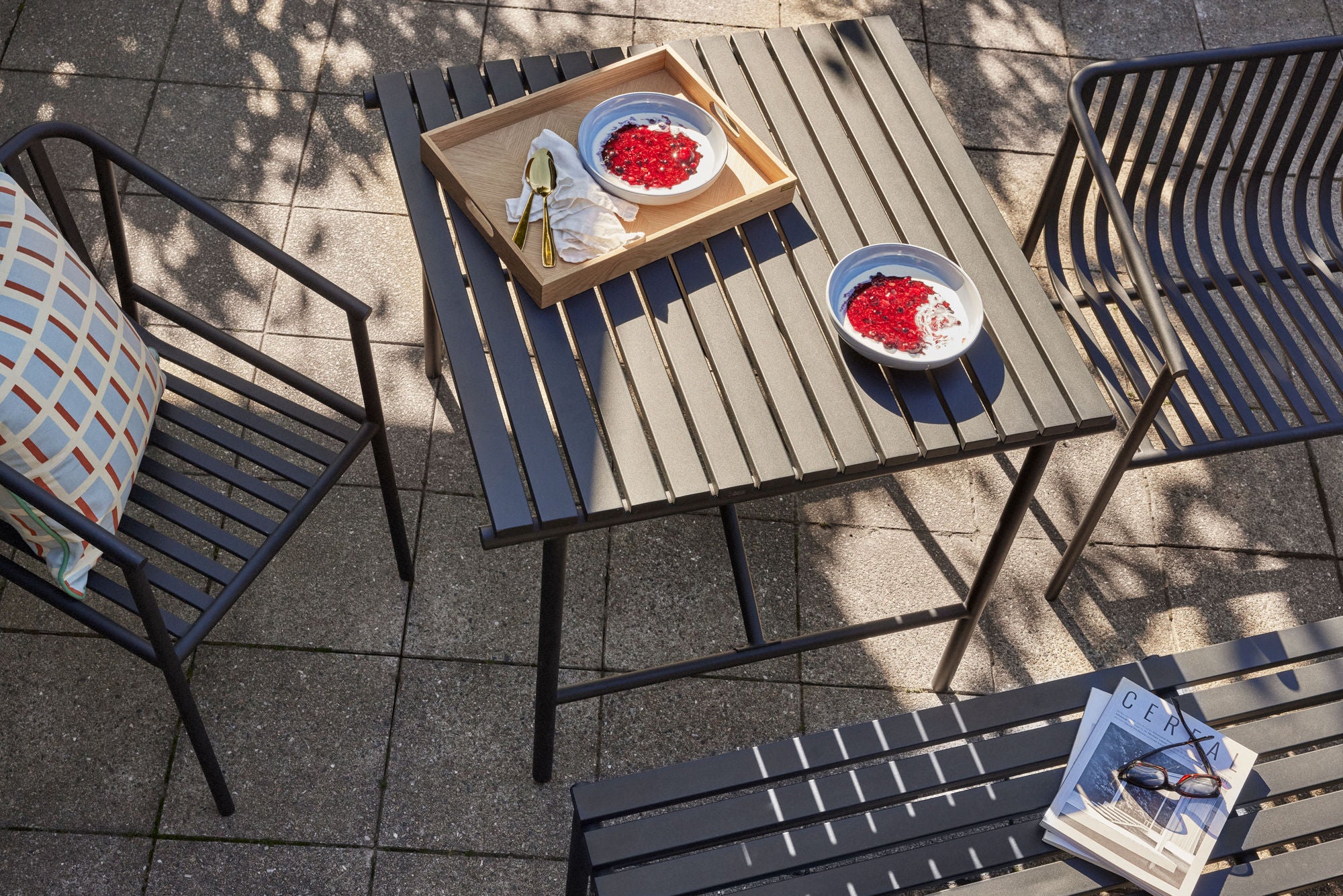 Villa Tisch Large Schwarz