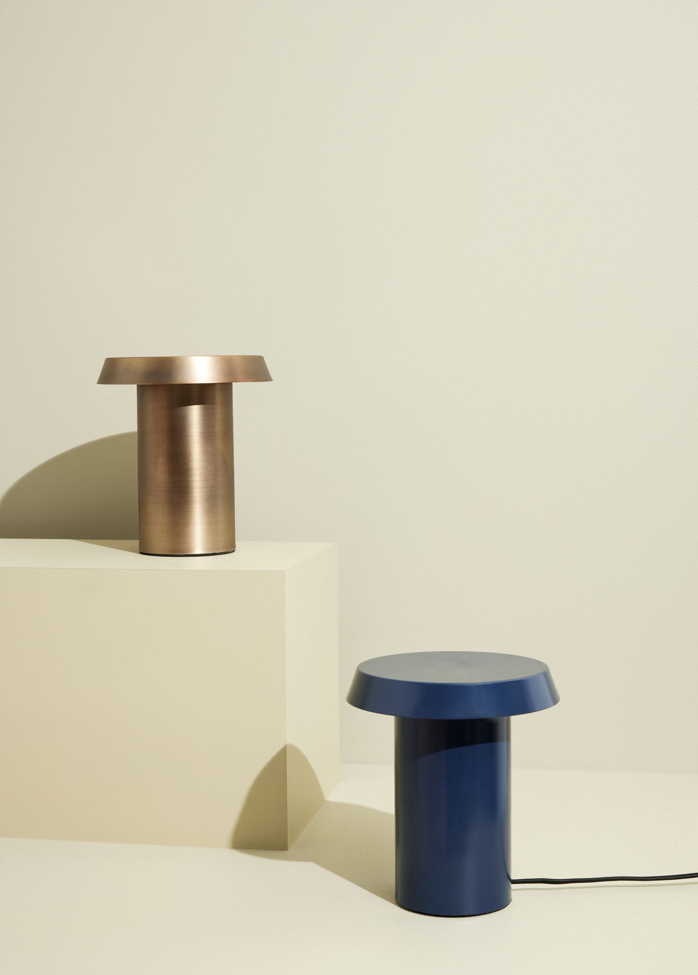 Keen Tischlampe Dunkelblau