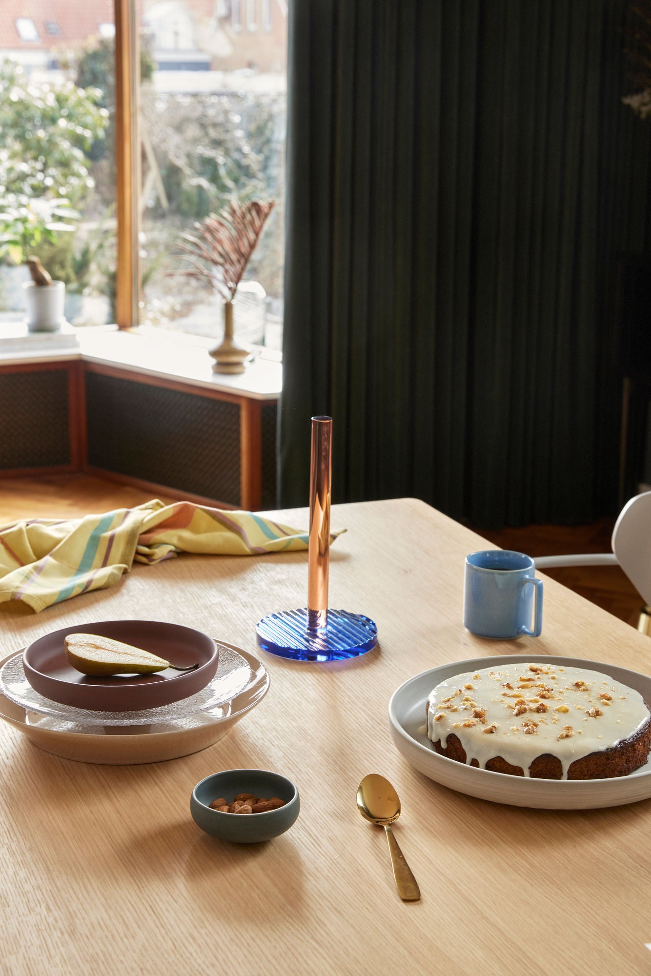 Kiosk Küchenrollenhalter – Kristallglas in Rosa & Blau für stilvolle Küchenakzente