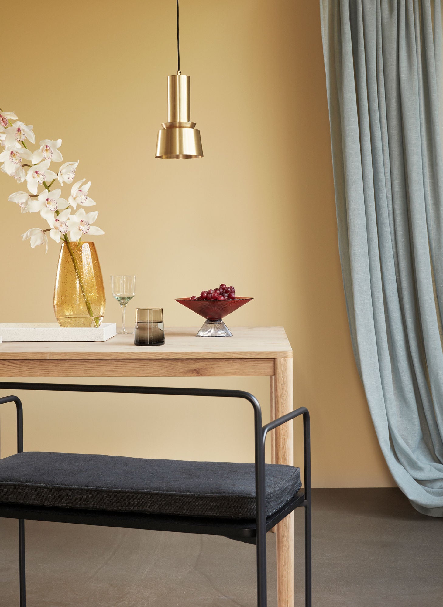 Mono Lampe Messingfarben – Rustikaler Charme trifft elegantes Design